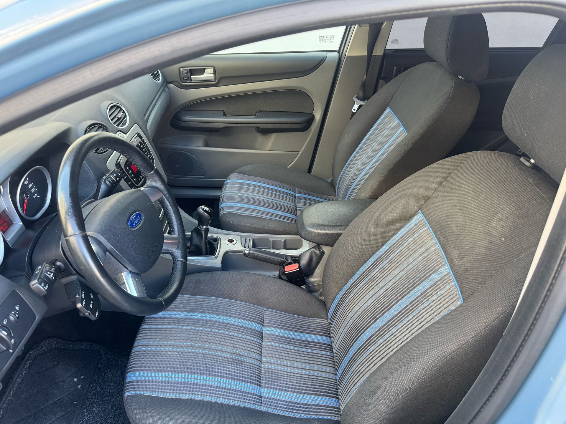 FORD Focus 1.6 TDCi ECOnetic Carving-image-6