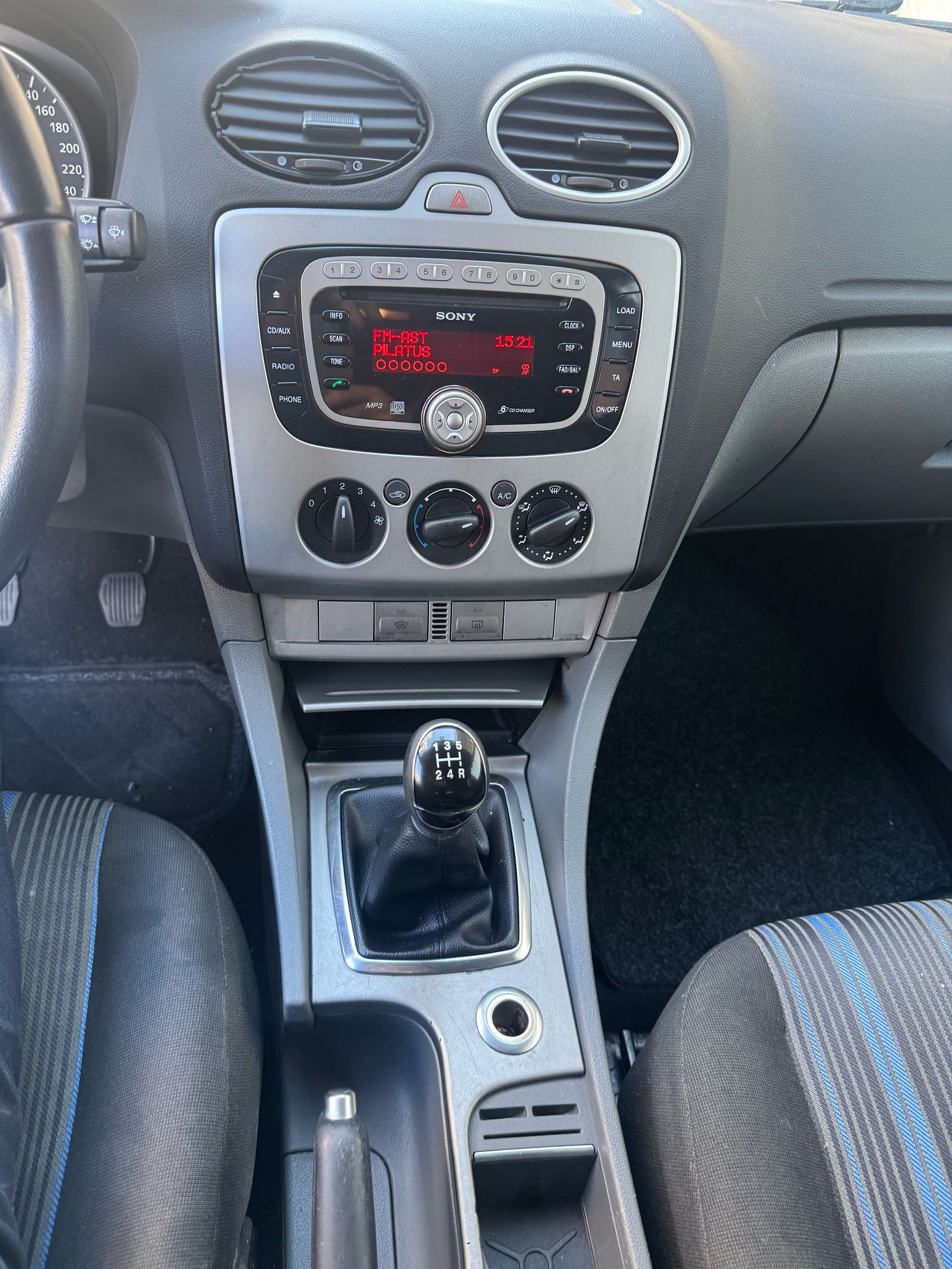 FORD Focus 1.6 TDCi ECOnetic Carving-image-8