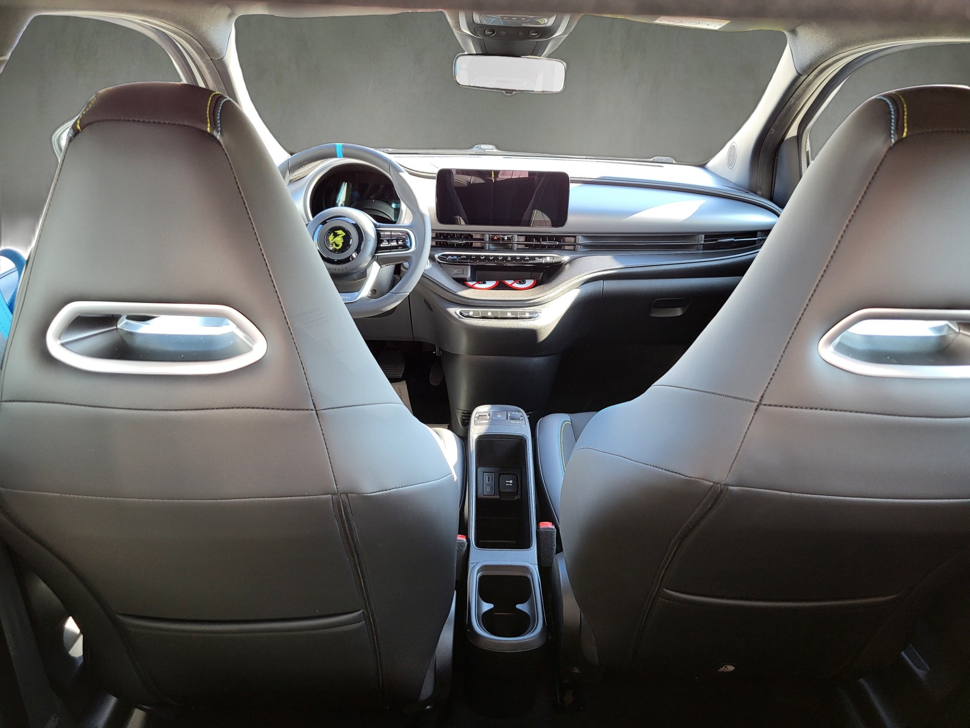 FIAT Abarth 500e-image-14
