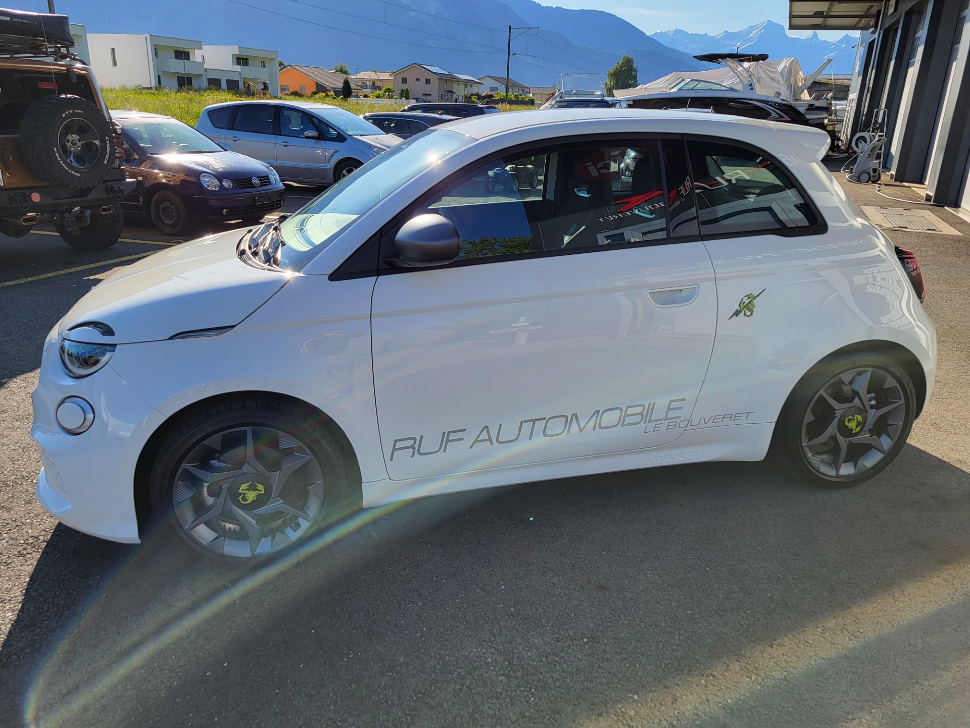 FIAT Abarth 500e-image-3