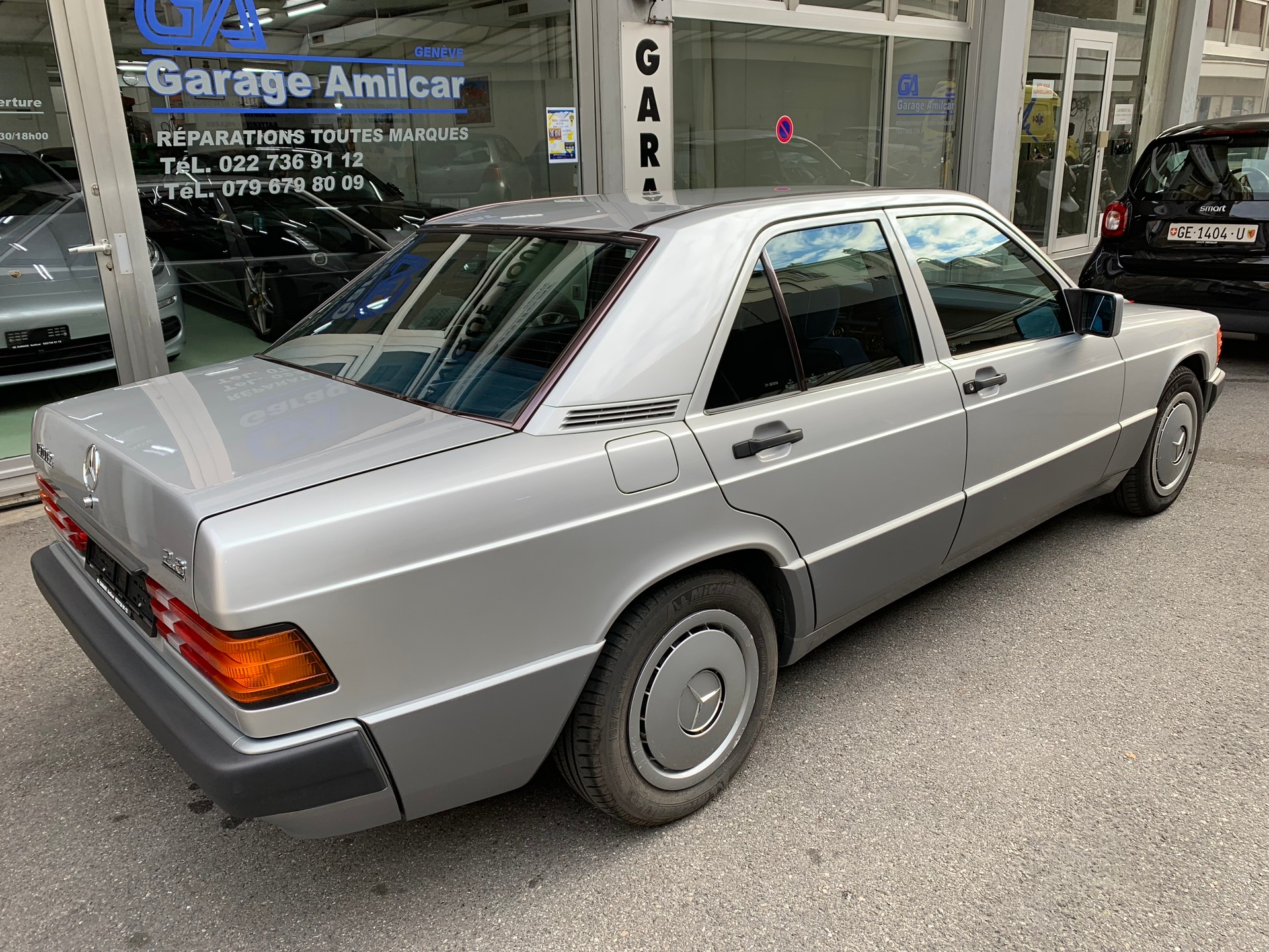 MERCEDES-BENZ 190 E 2.6-image-2