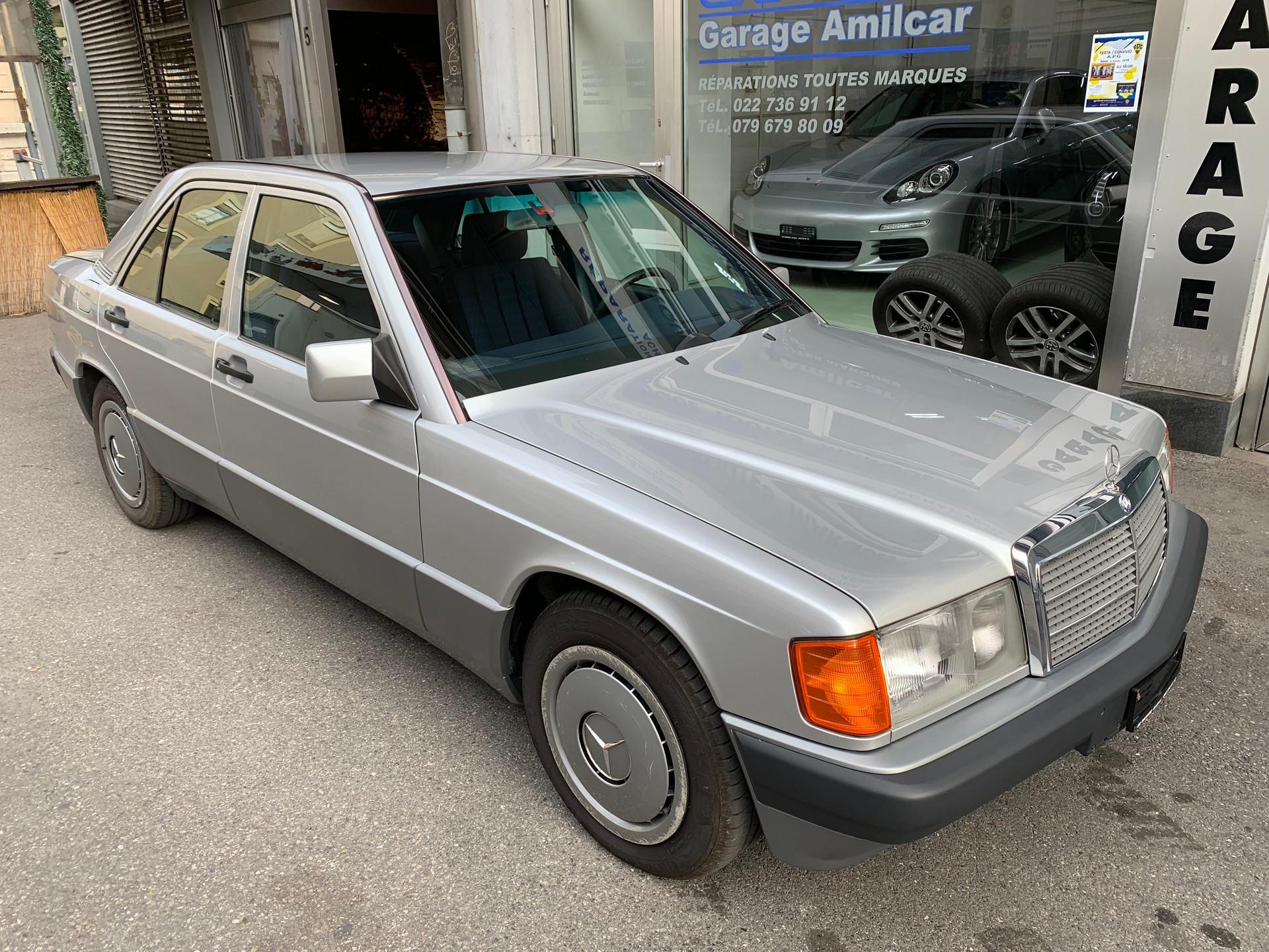 MERCEDES-BENZ 190 E 2.6-image-0