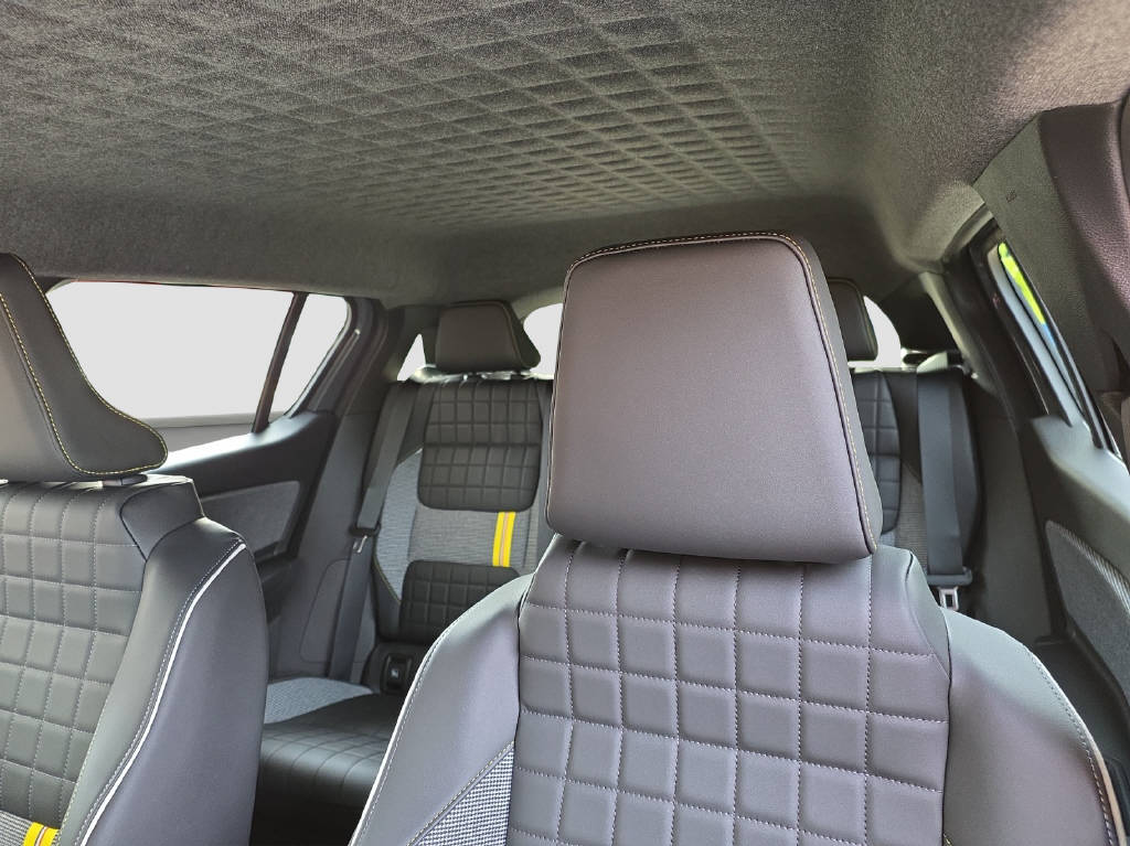 RENAULT R4 E-TECH ELECTRIC iconic 150PS Comfort Range-image-10