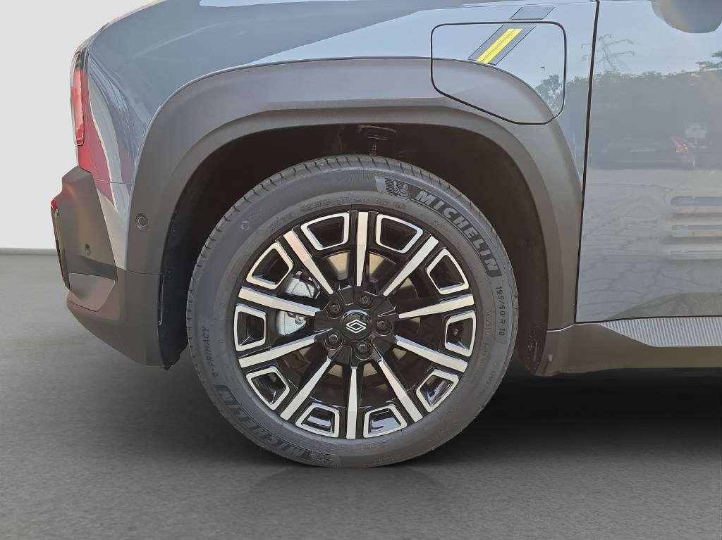 RENAULT R4 E-TECH ELECTRIC iconic 150PS Comfort Range-image-6