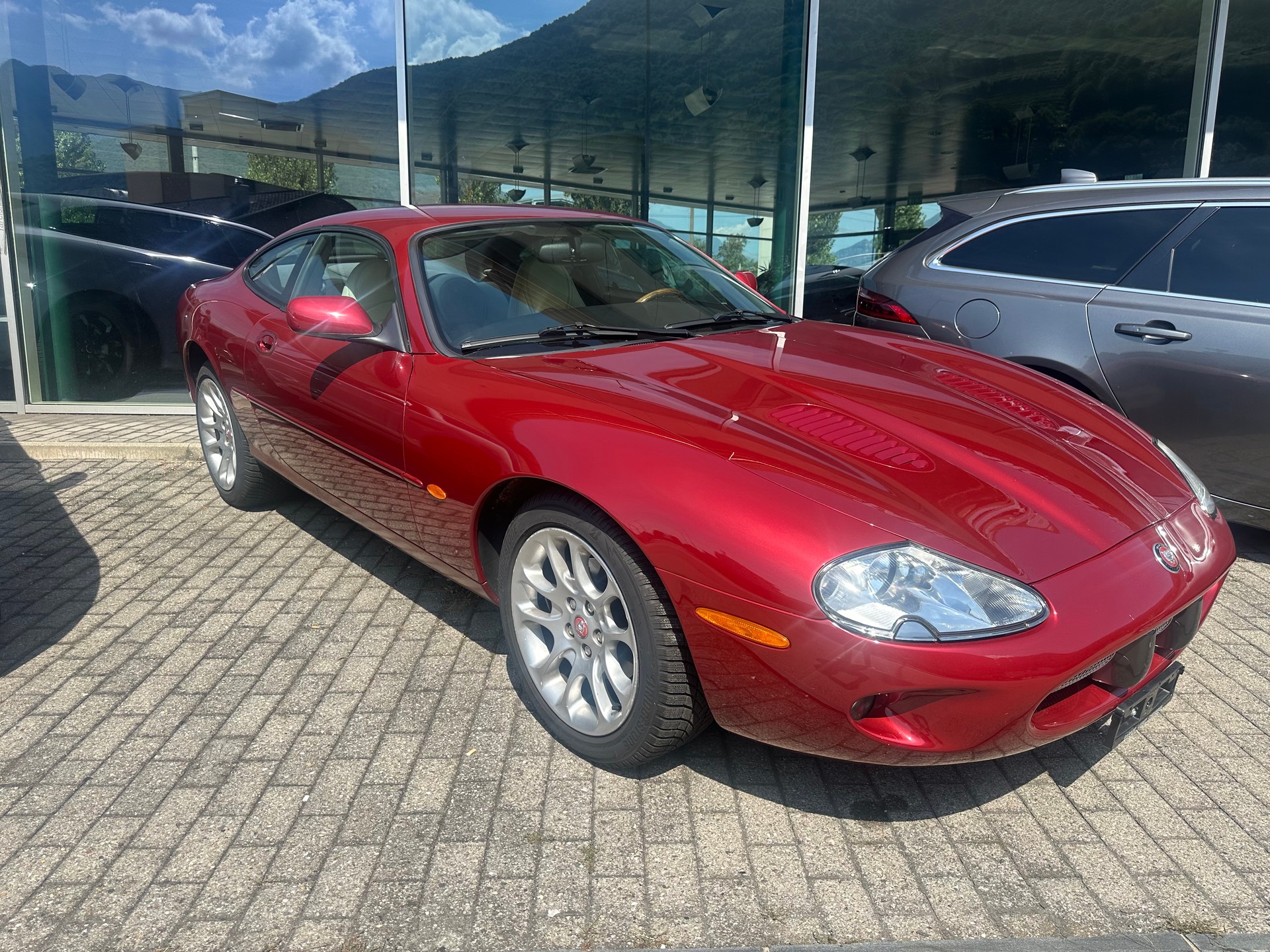 JAGUAR XKR S/C-image-2