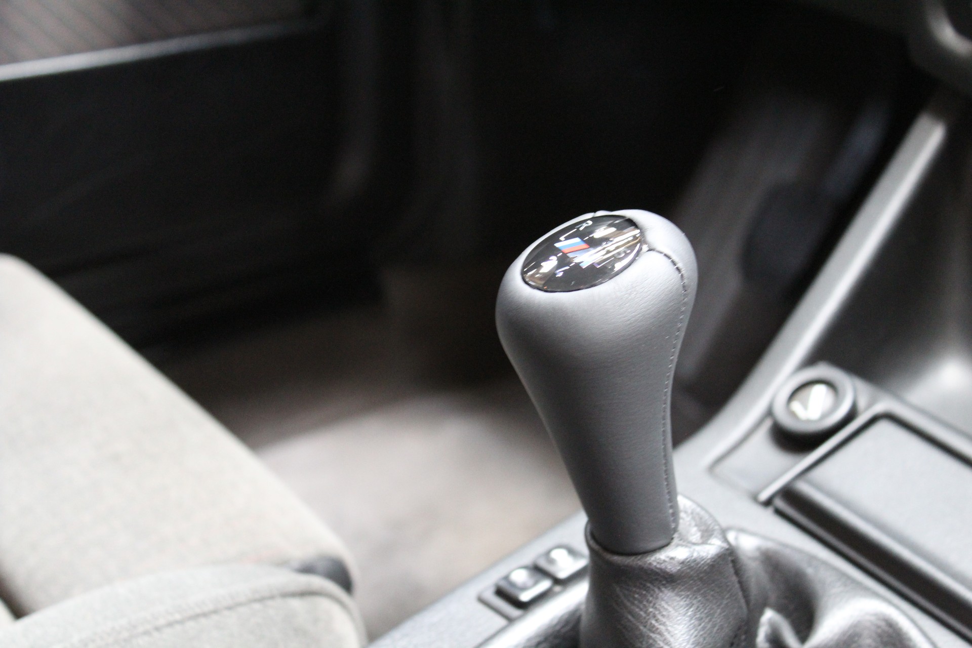 BMW 320i Edition Executive, Sportsitze, Zustand einmalig, ab MFK Veteran und Service mit Zahnriemen-image-14