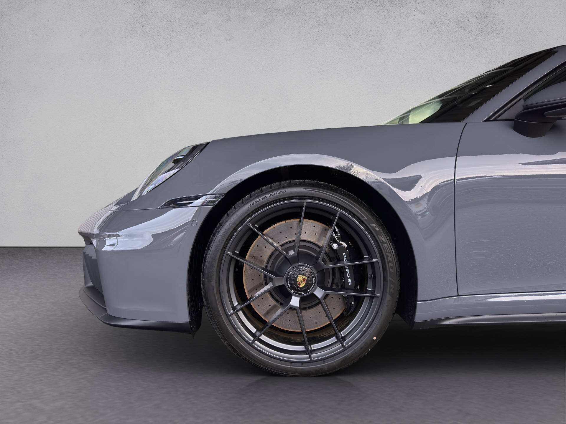 PORSCHE 911 Carrera 4 GTS-image-13