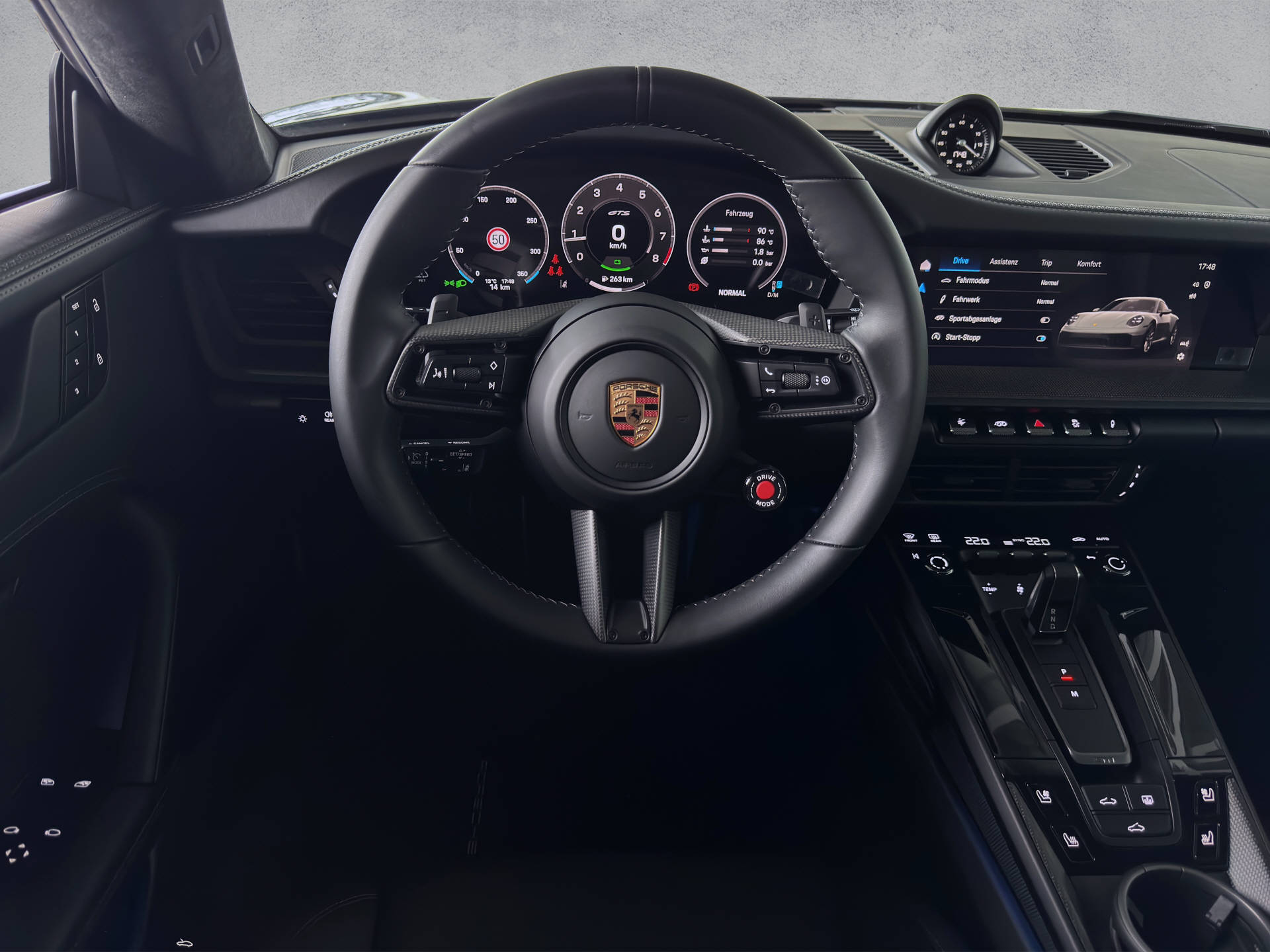 PORSCHE 911 Carrera 4 GTS-image-5
