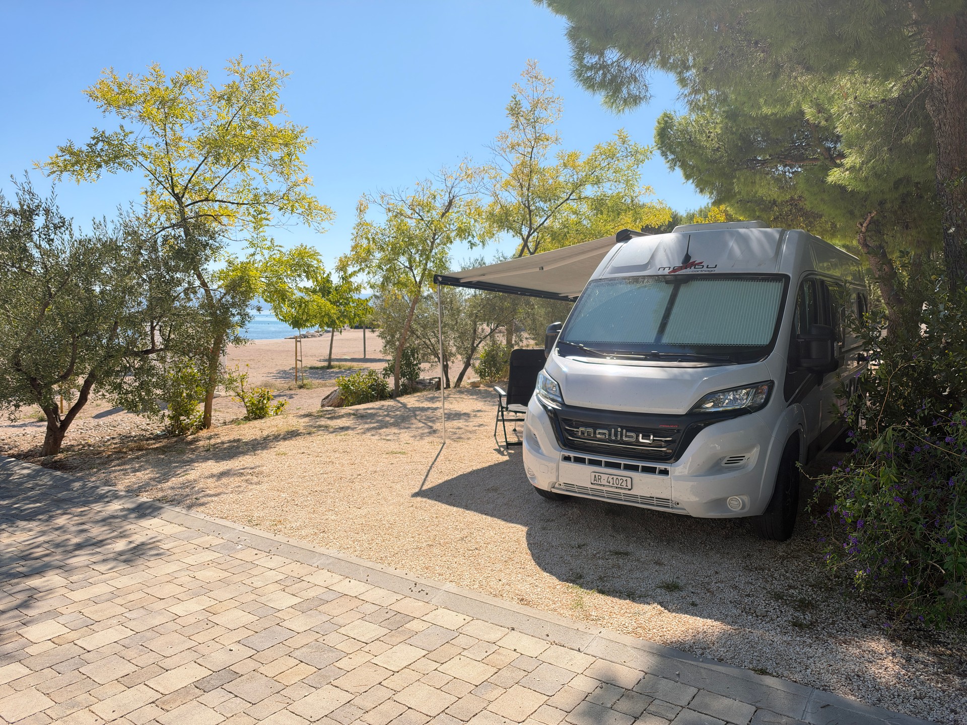 MALIBU Van 640 Charming LE Coupe-image-20