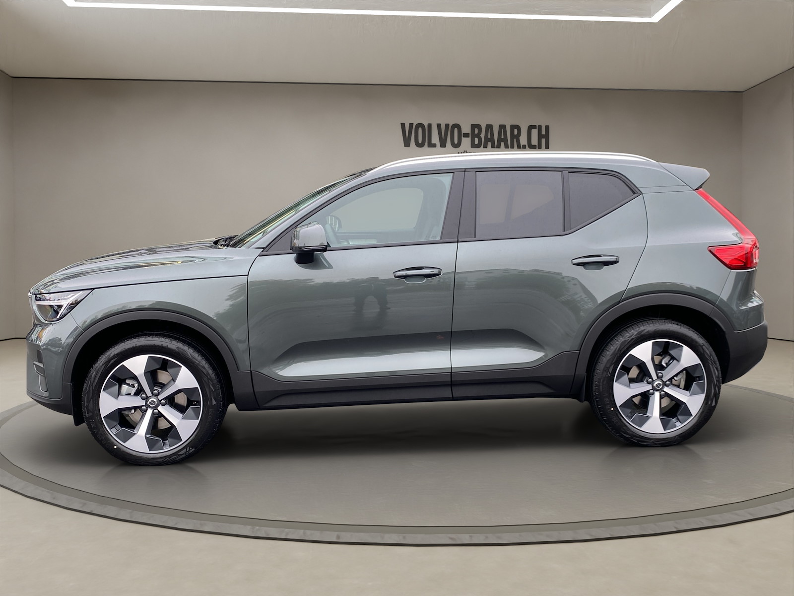 VOLVO XC40 2.0 B3 MH XCITE-image-1