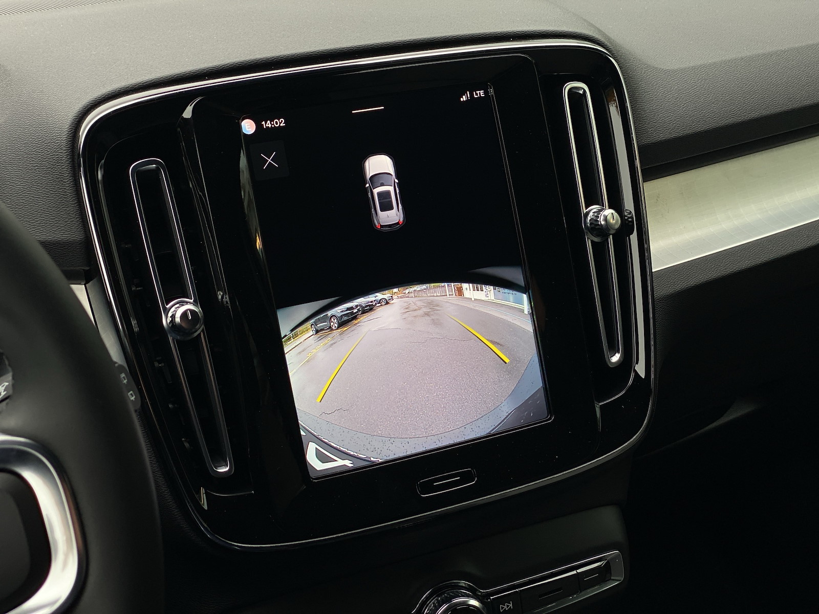 VOLVO XC40 2.0 B3 MH XCITE-image-13
