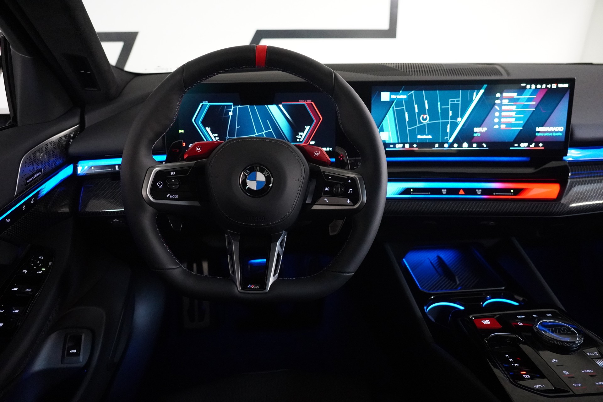 BMW M5 xDrive Touring-image-20