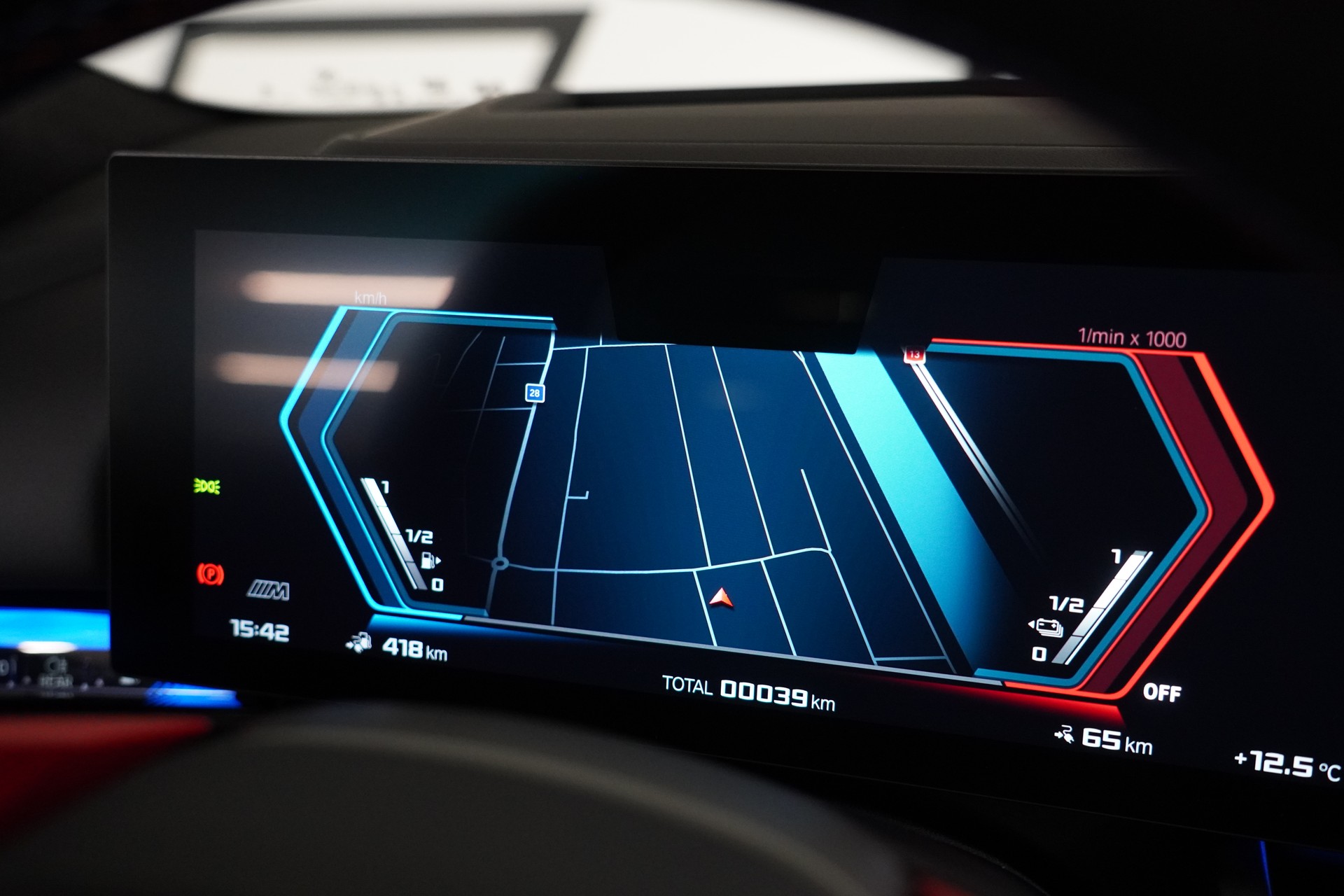 BMW M5 xDrive Touring-image-21