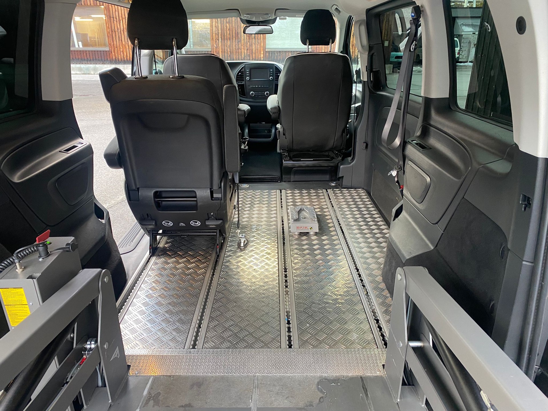 MERCEDES-BENZ Vito 119 CDI Select Tourer 4Matic 9G-Tronic-image-16