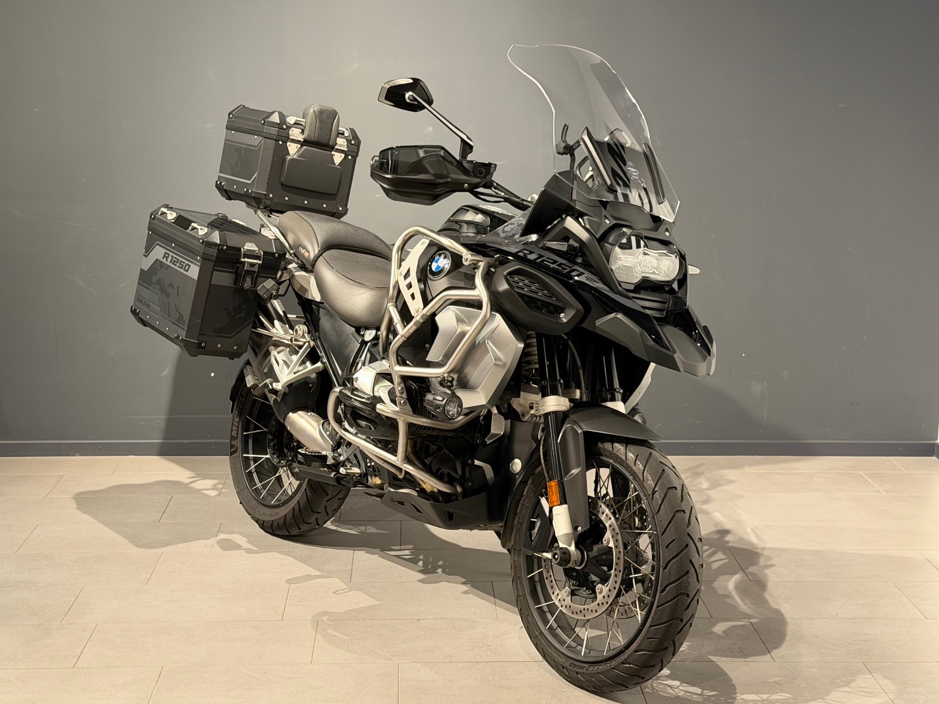 BMW R 1250 GS Adventure-showroom-element-1