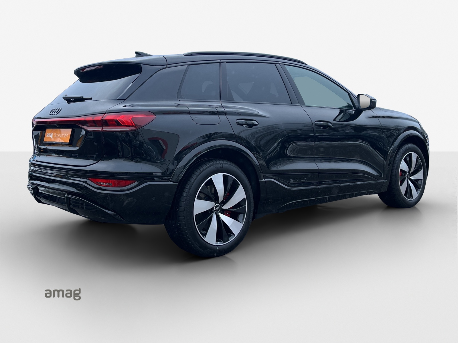 AUDI Q6 e-tron quattro-image-5