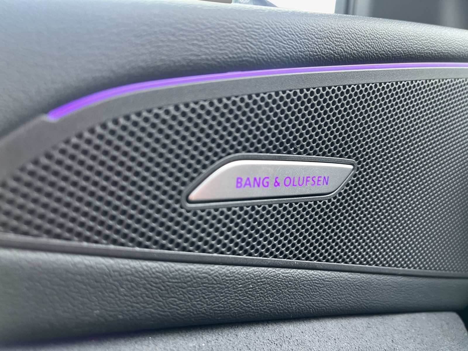 AUDI Q6 e-tron quattro-image-15