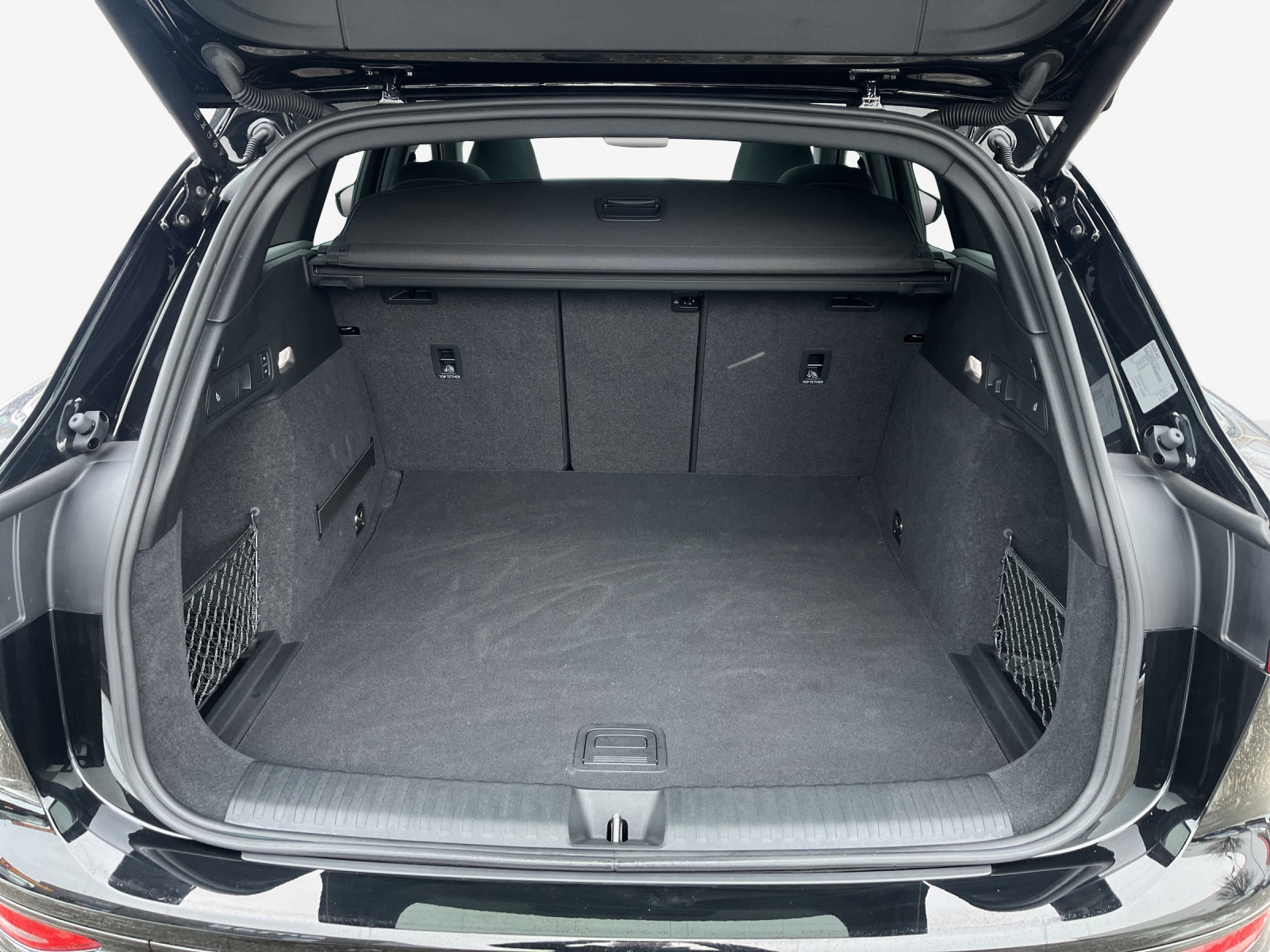 AUDI Q6 e-tron quattro-image-13