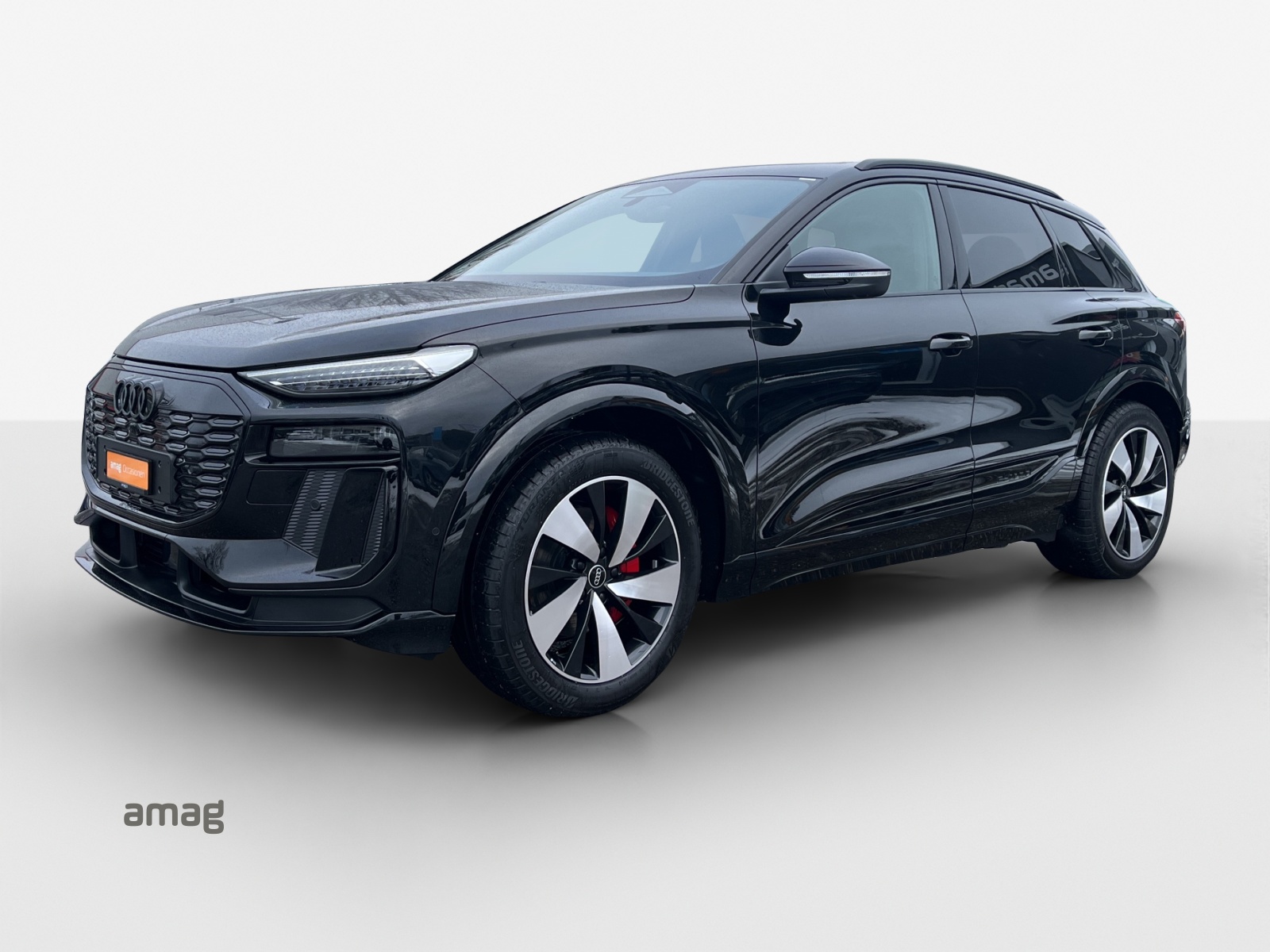 AUDI Q6 e-tron quattro-image-0