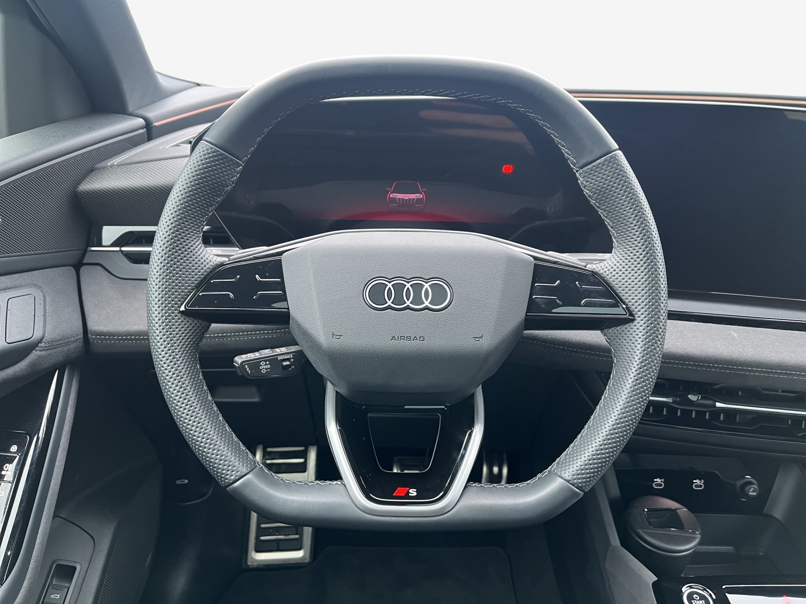 AUDI Q6 e-tron quattro-image-10