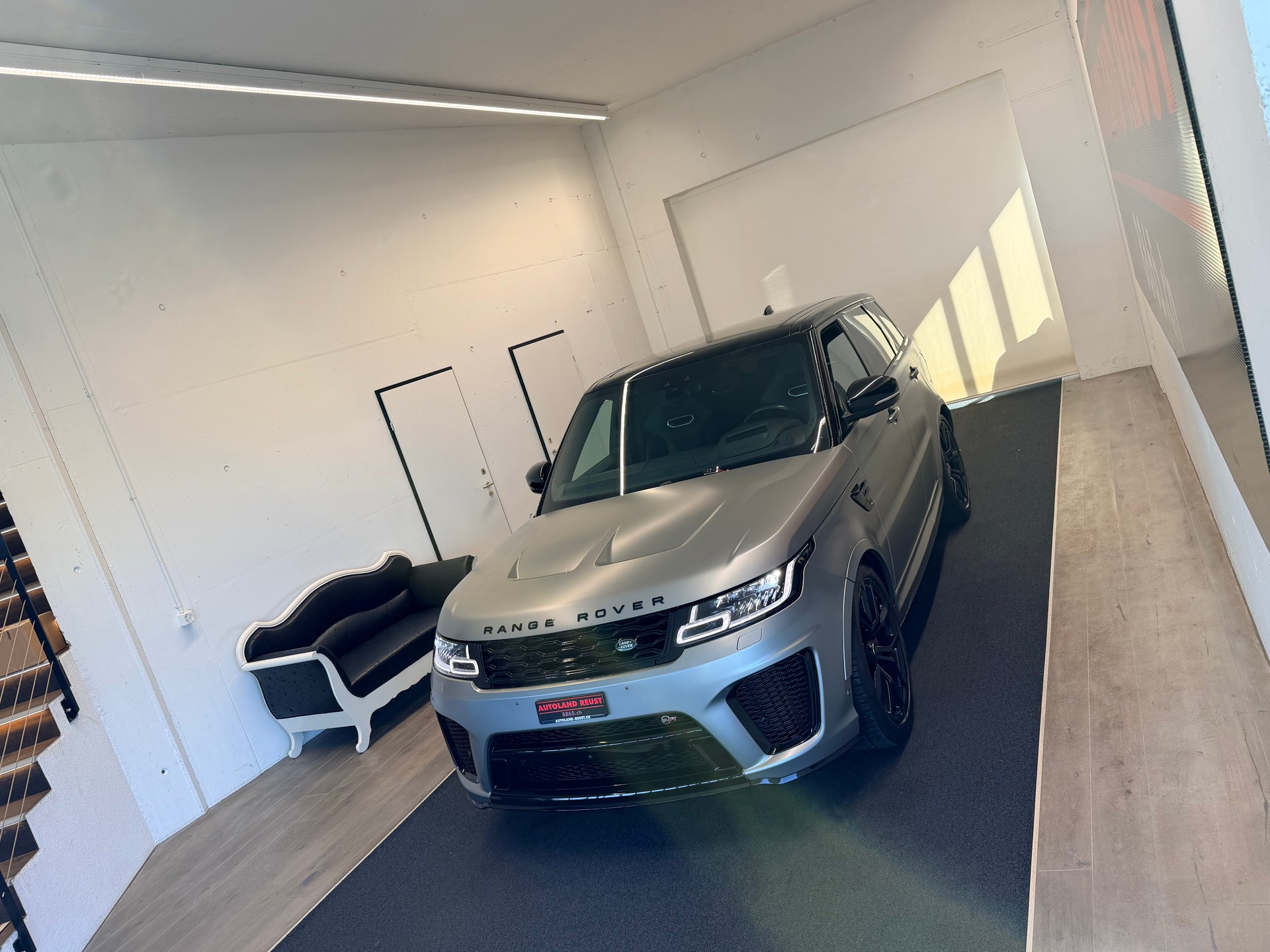 LAND ROVER Range Rover Sport 5.0 V8 S/C SVR Automatic-image-3