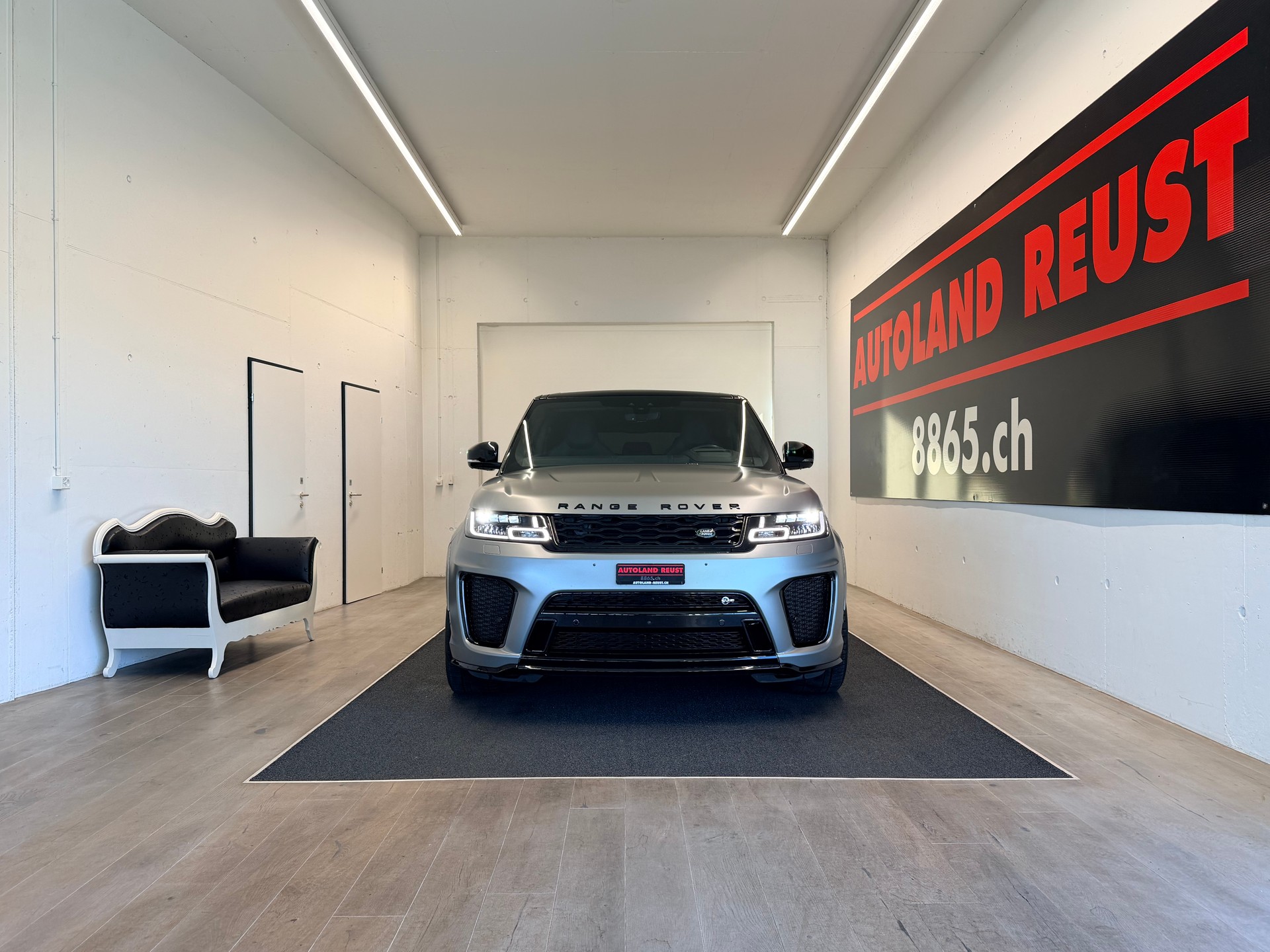 LAND ROVER Range Rover Sport 5.0 V8 S/C SVR Automatic-image-1
