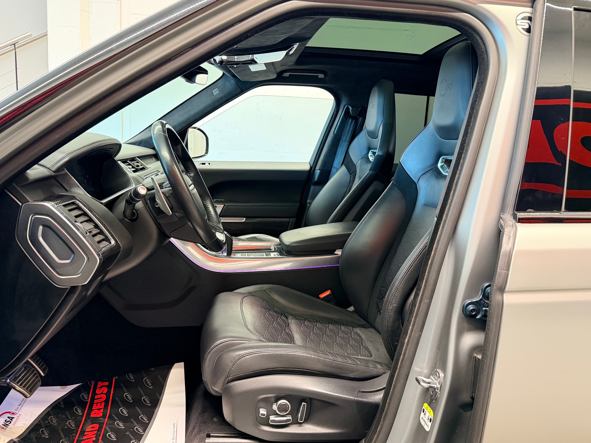 LAND ROVER Range Rover Sport 5.0 V8 S/C SVR Automatic-image-15