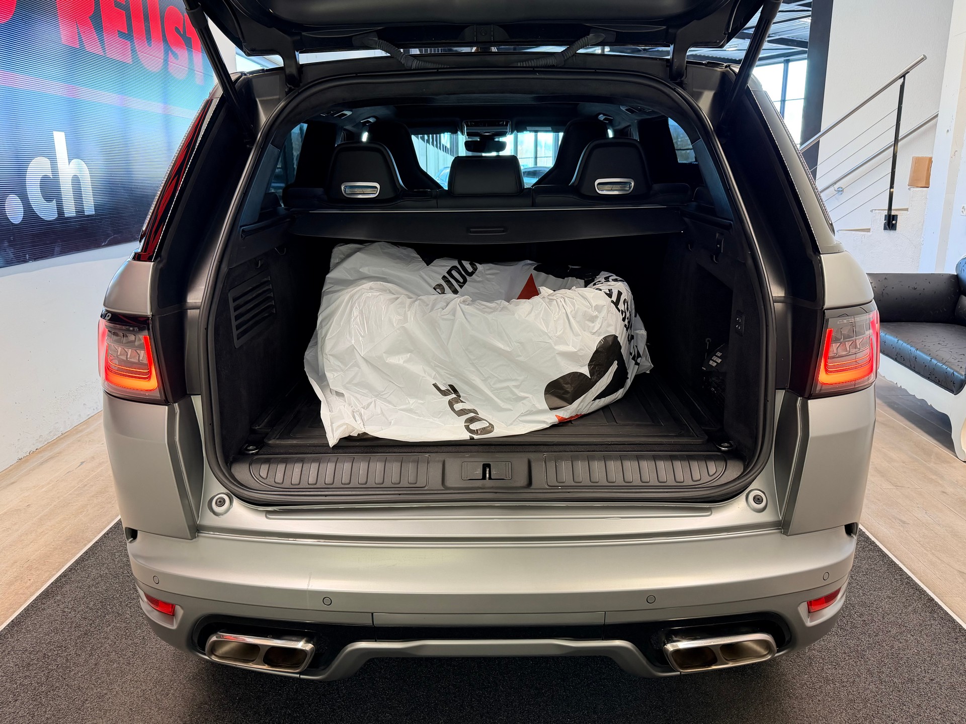 LAND ROVER Range Rover Sport 5.0 V8 S/C SVR Automatic-image-9