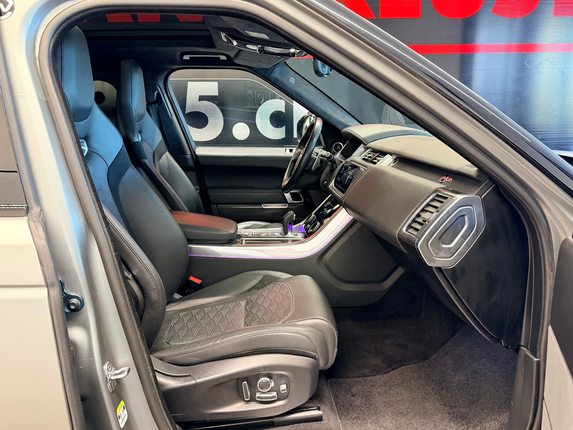 LAND ROVER Range Rover Sport 5.0 V8 S/C SVR Automatic-image-23