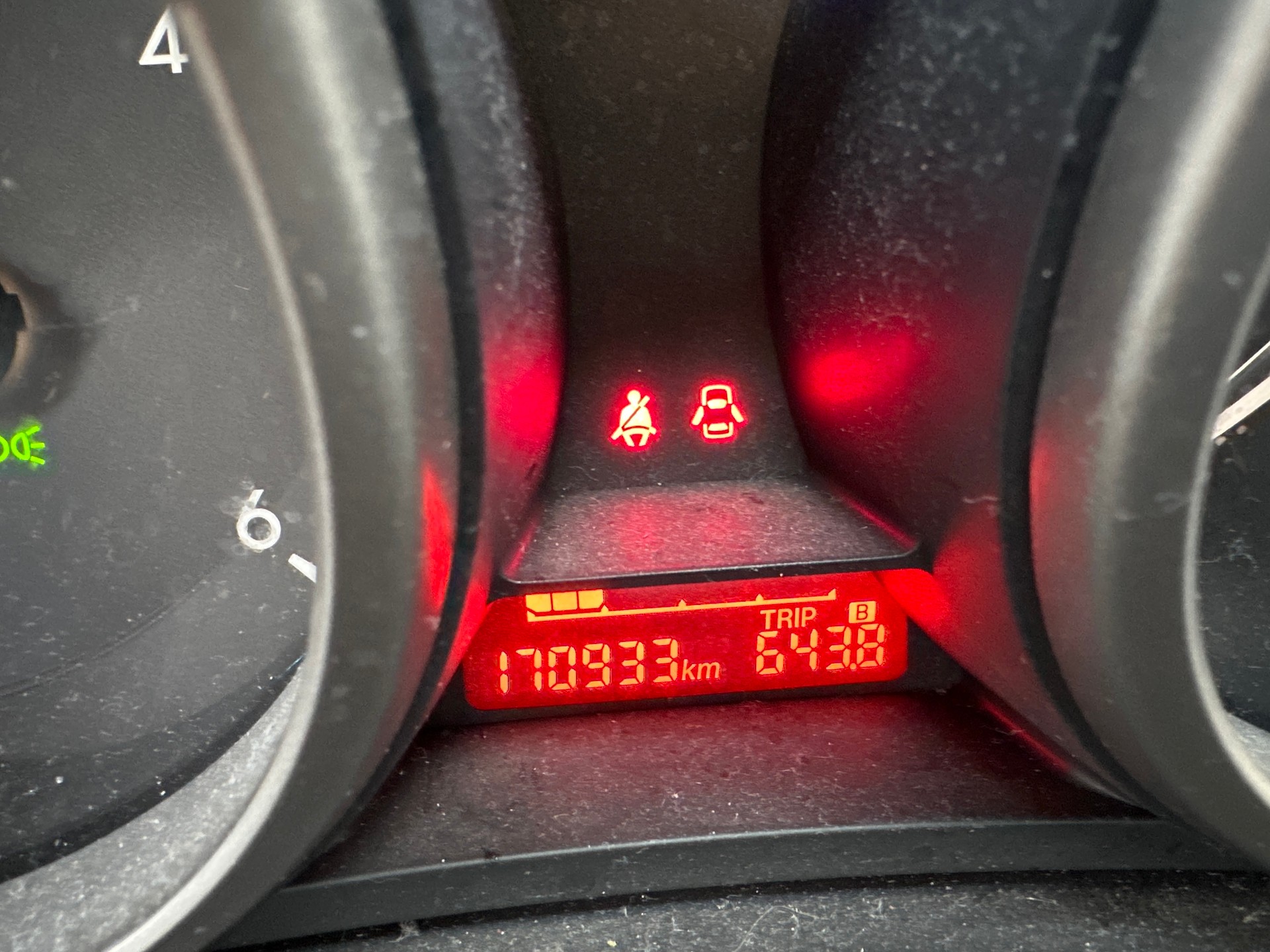 MAZDA 5 1.6 16V CD Confort-image-14