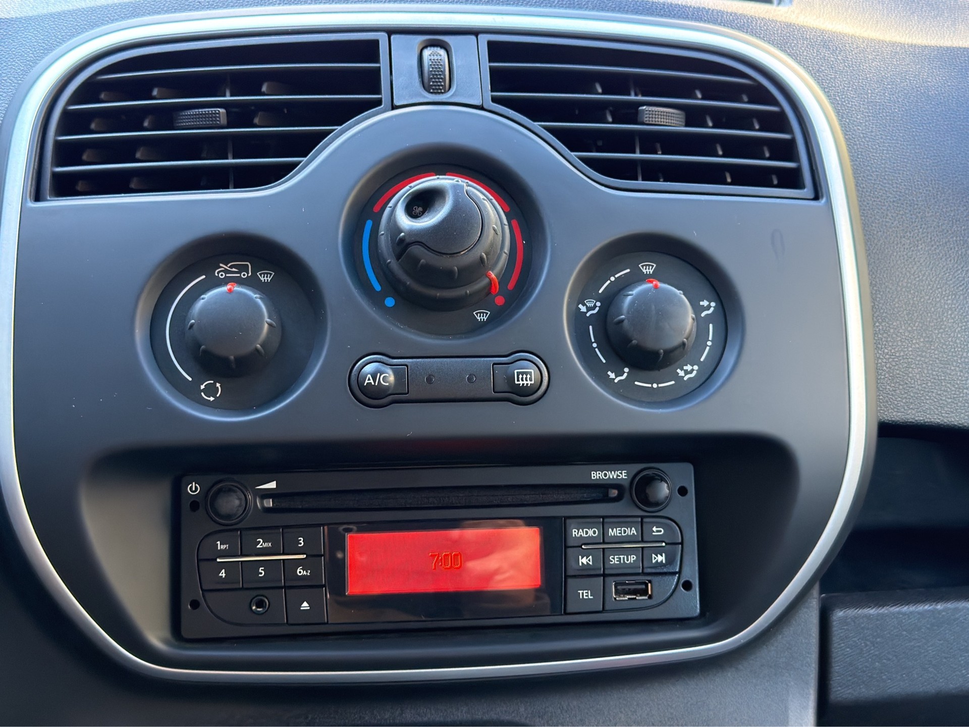 RENAULT Kangoo Maxi dCi 95 ENERGY Business 2 Pl./2 pl.-image-11