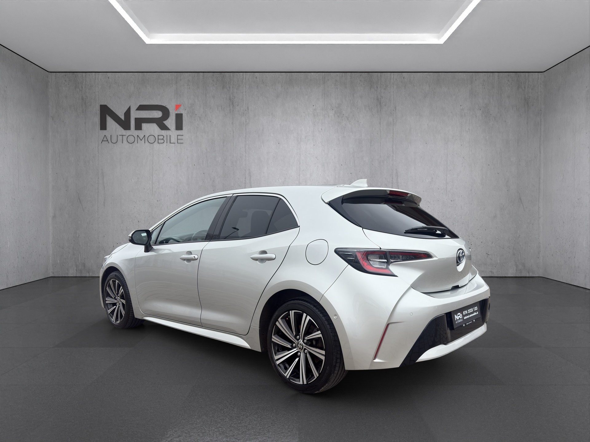TOYOTA Corolla 1.8 HSD Trend-image-6