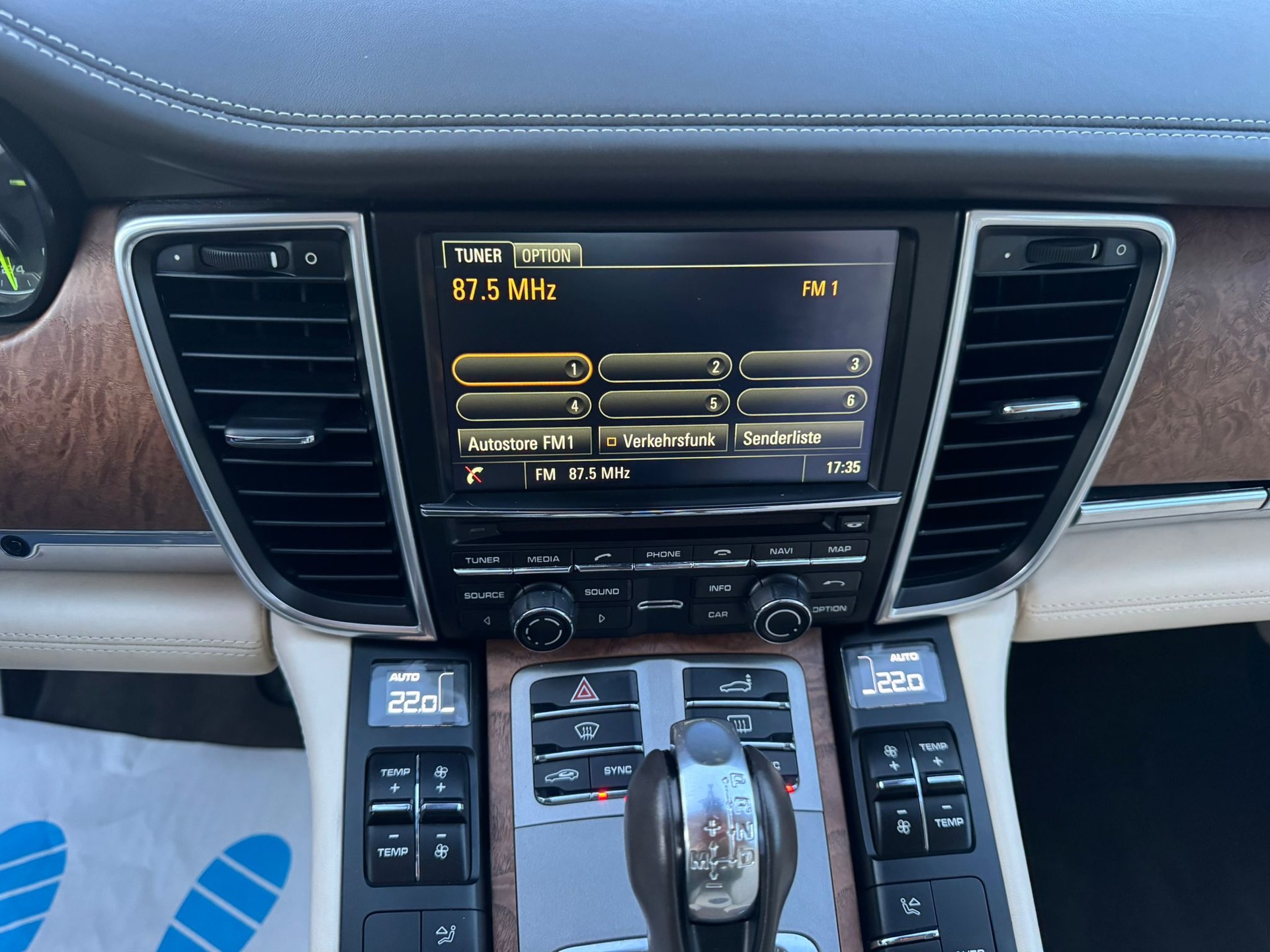 PORSCHE Panamera S E-Hybrid-image-26