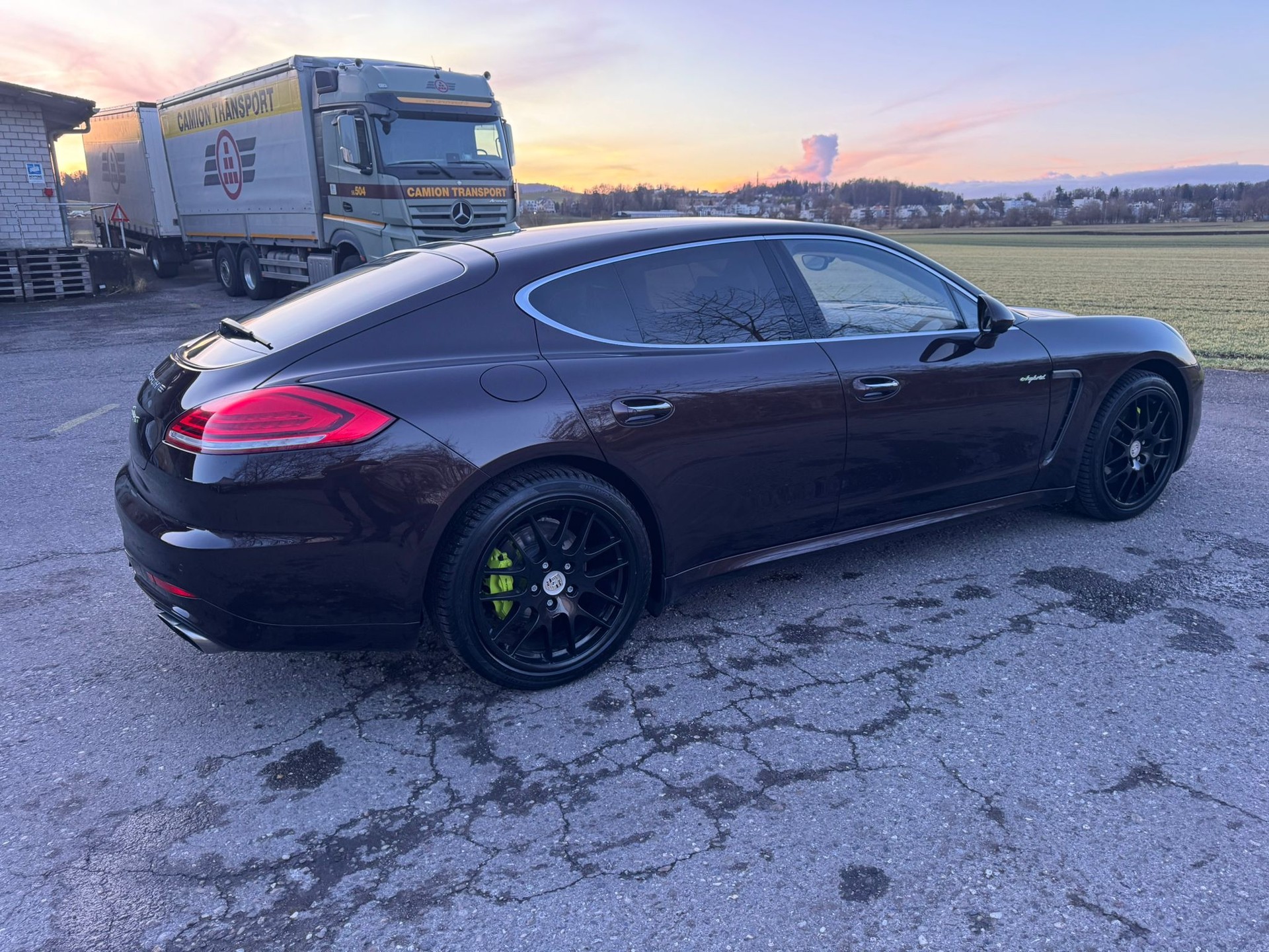 PORSCHE Panamera S E-Hybrid-image-5