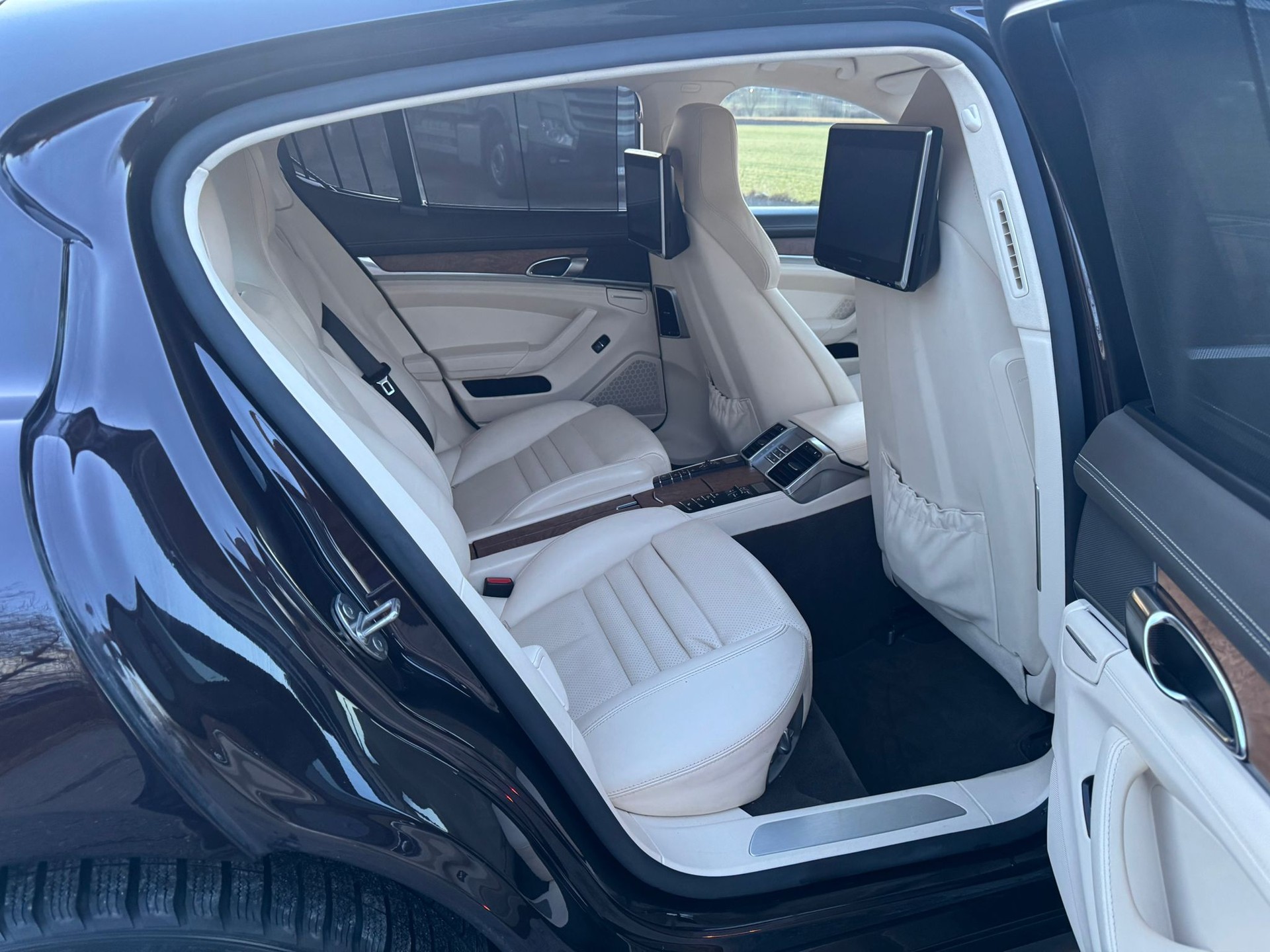 PORSCHE Panamera S E-Hybrid-image-14