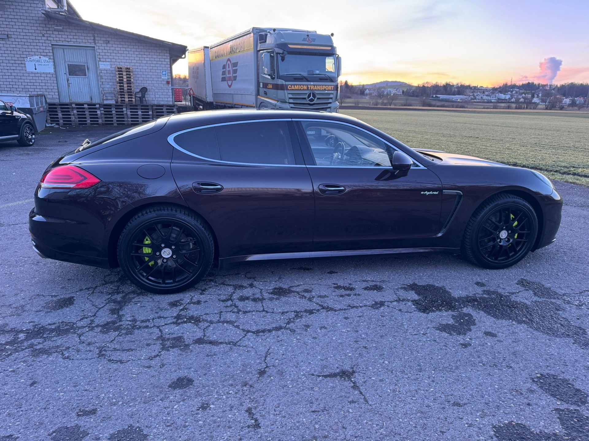 PORSCHE Panamera S E-Hybrid-image-9