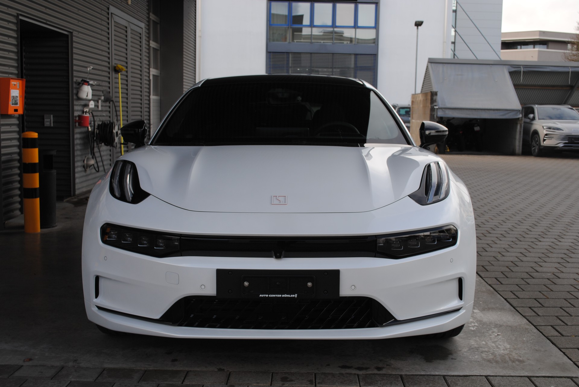 ZEEKR 001 96kWh Performace AWD-image-1