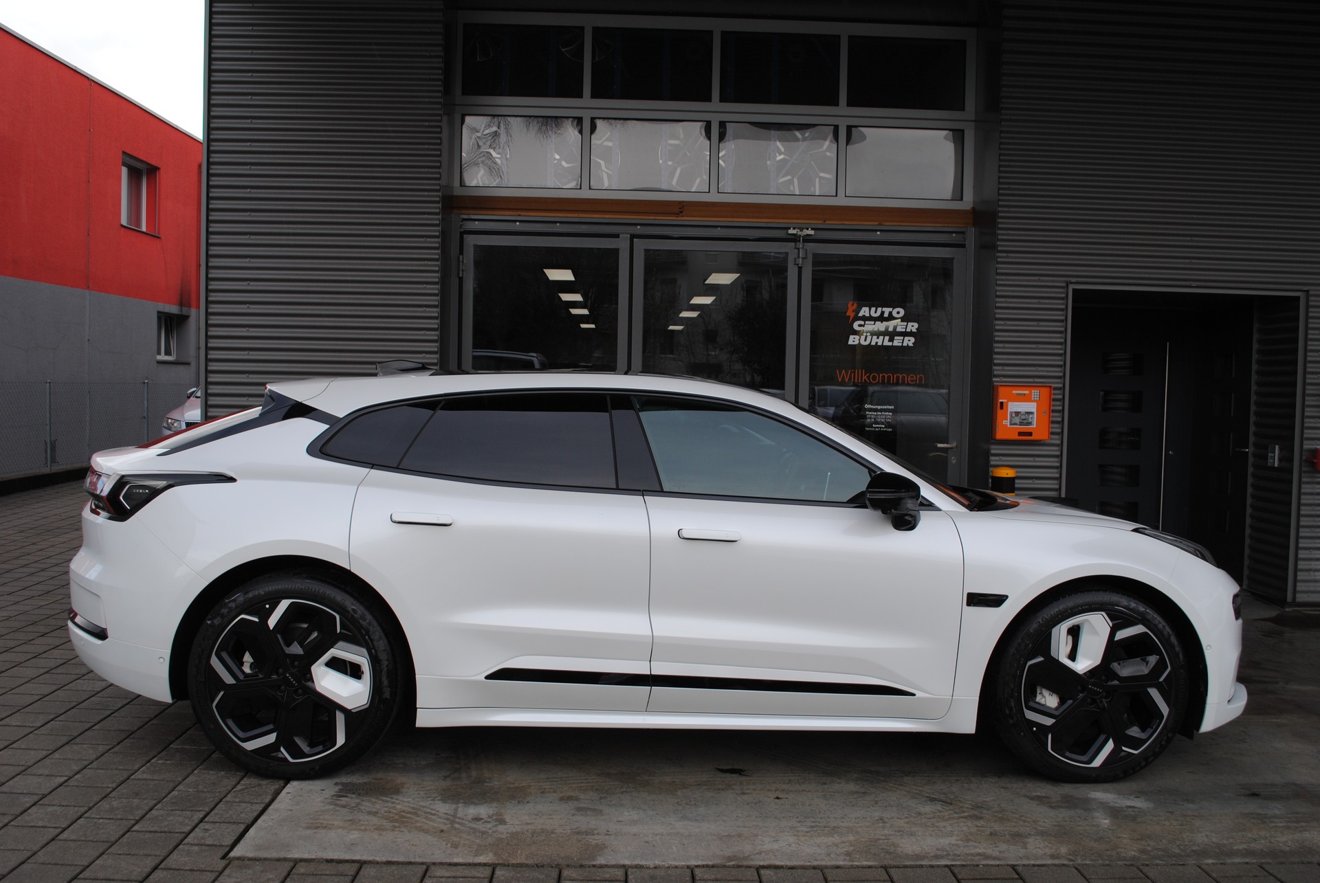 ZEEKR 001 96kWh Performace AWD-image-8