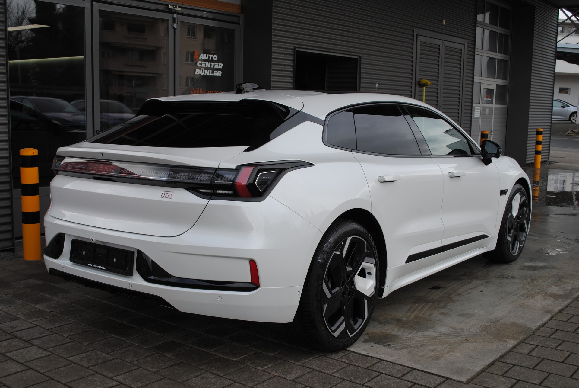 ZEEKR 001 96kWh Performace AWD-image-5