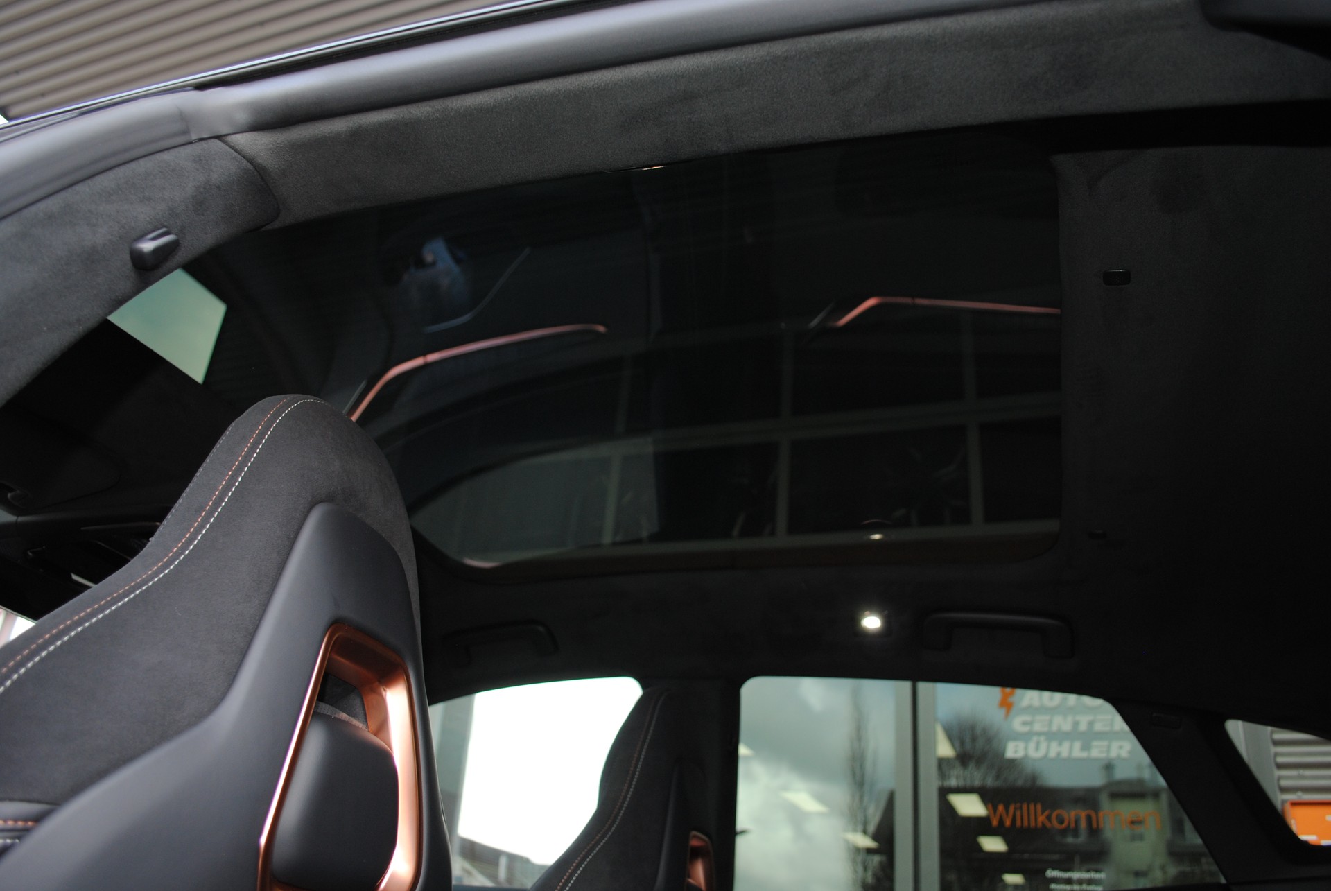 ZEEKR 001 96kWh Performace AWD-image-16