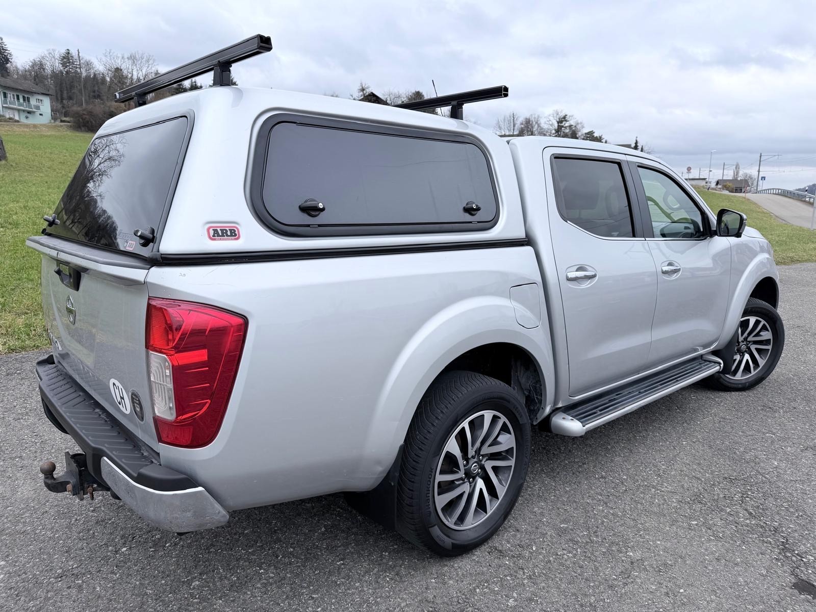 NISSAN Navara Double Cab N-COnnecta 2.3 dCi 4WD-image-3