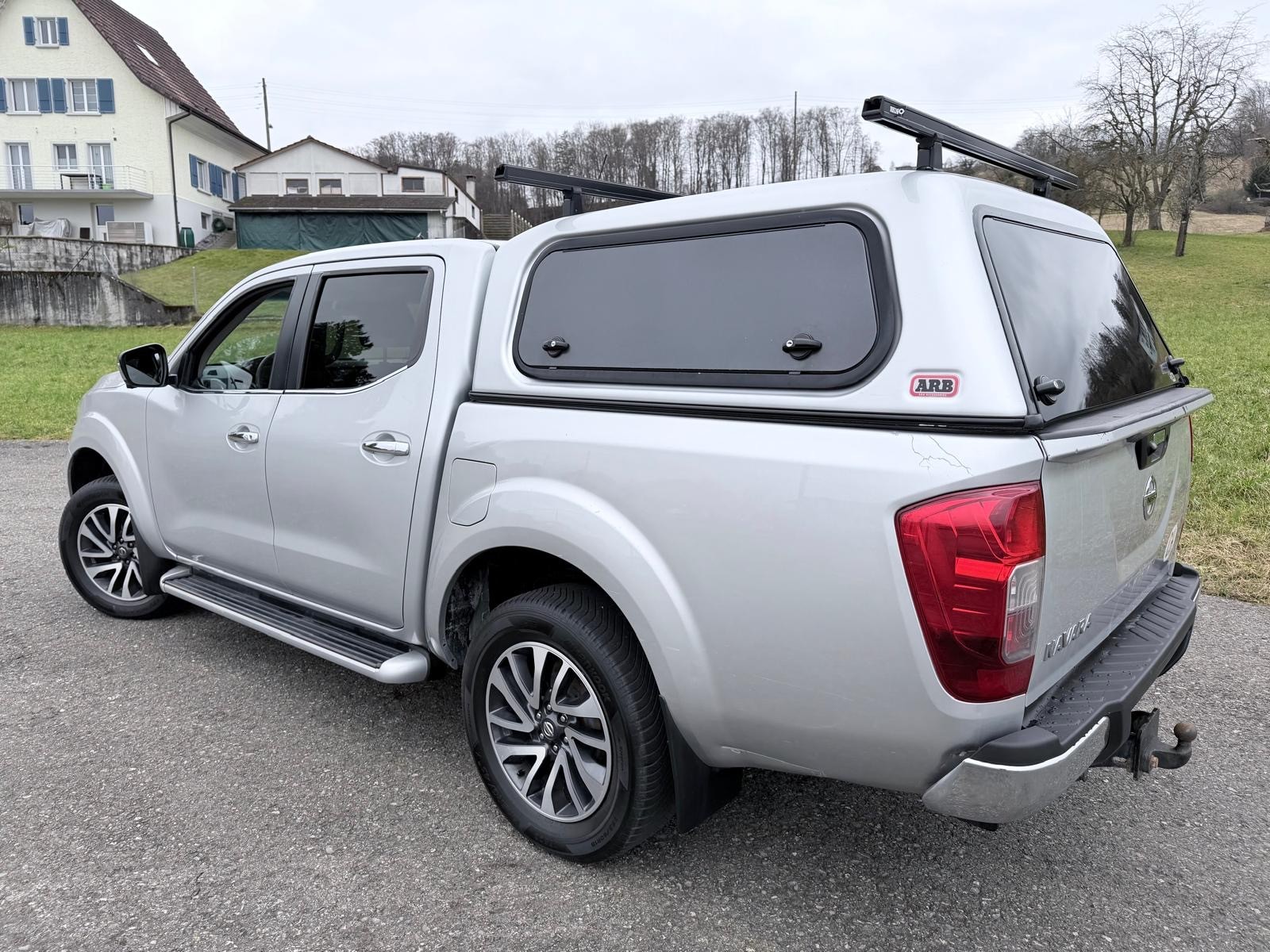 NISSAN Navara Double Cab N-COnnecta 2.3 dCi 4WD-image-2