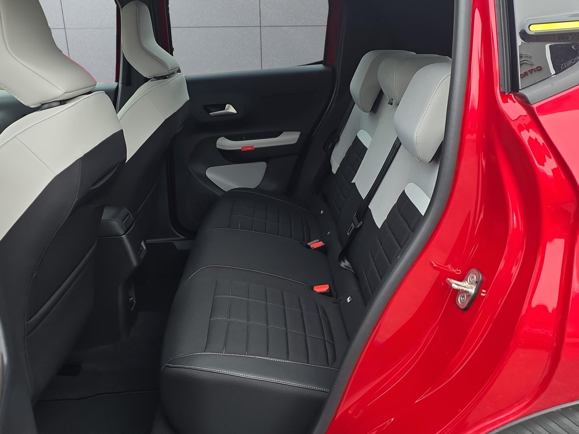 CITROEN C3 1.2 Hybrid Max-image-14