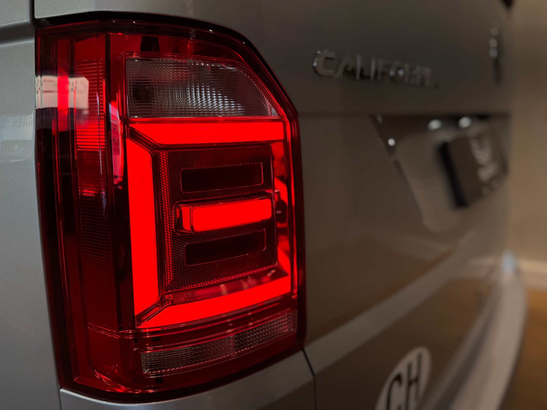 VW T6 California 2.0 Bi-TDI Ocean Liberty 4Motion DSG || DYNAUDIO || LED || ELEKTR. AUFSTELLDACH || 8FACH-image-9