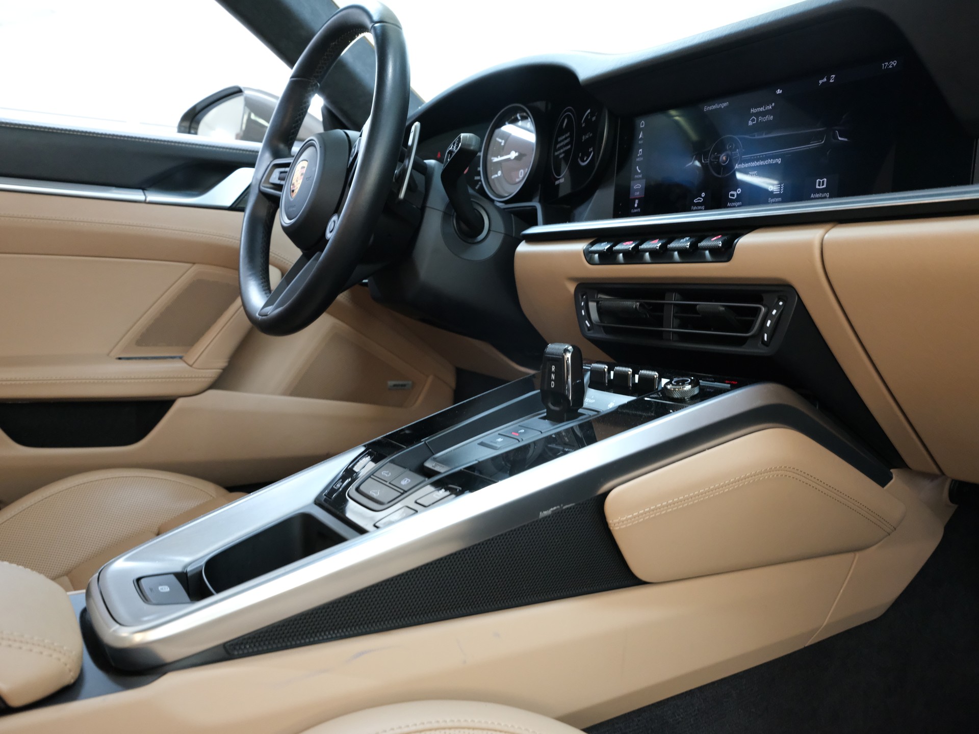 PORSCHE 911 Carrera 4S PDK *Hinterachslenkung* *18 Weg Sitze* *Seitenschweller*-image-20