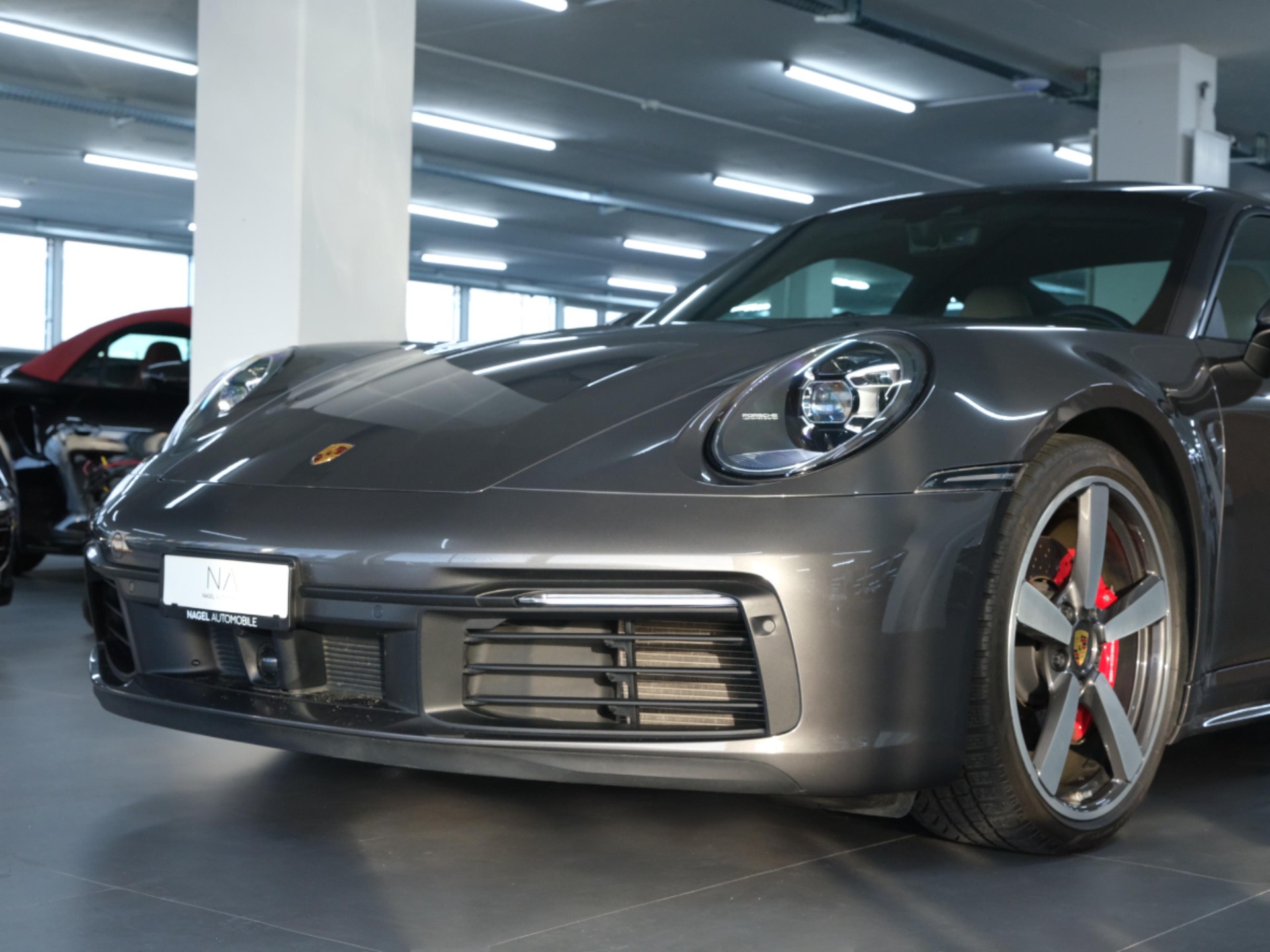 PORSCHE 911 Carrera 4S PDK *Hinterachslenkung* *18 Weg Sitze* *Seitenschweller*-image-9