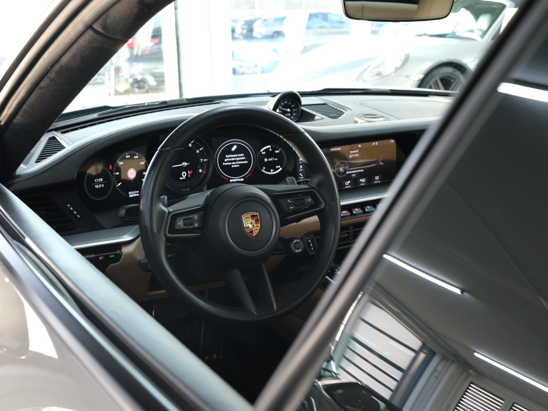 PORSCHE 911 Carrera 4S PDK *Hinterachslenkung* *18 Weg Sitze* *Seitenschweller*-image-17