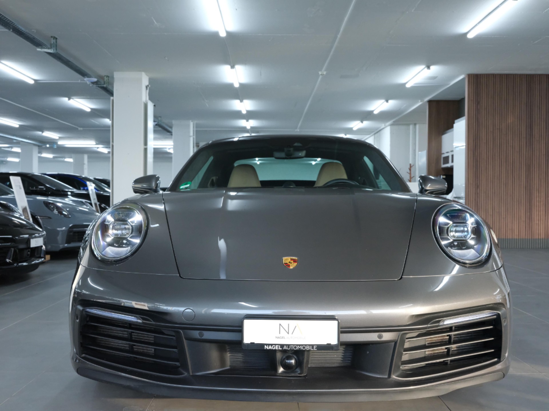 PORSCHE 911 Carrera 4S PDK *Hinterachslenkung* *18 Weg Sitze* *Seitenschweller*-image-7