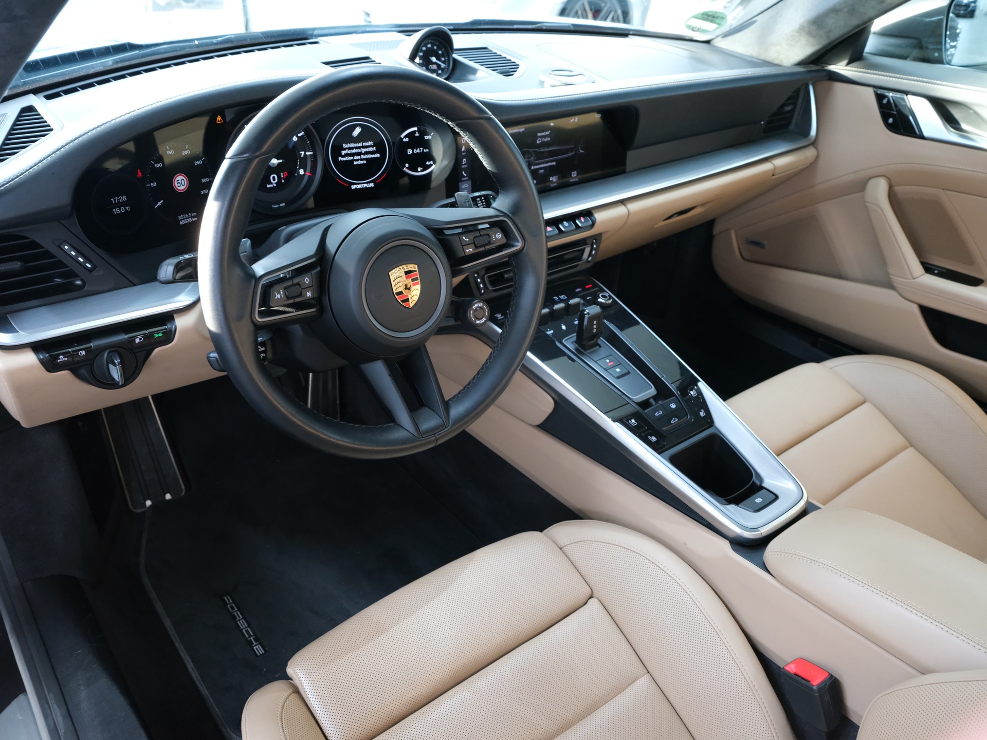 PORSCHE 911 Carrera 4S PDK *Hinterachslenkung* *18 Weg Sitze* *Seitenschweller*-image-15