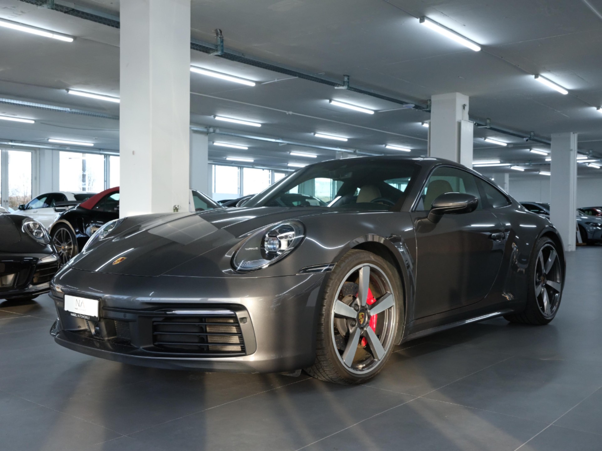 PORSCHE 911 Carrera 4S PDK *Hinterachslenkung* *18 Weg Sitze* *Seitenschweller*-image-6